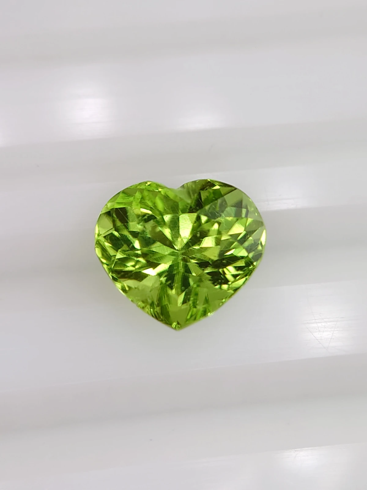 3.84ct Natural Peridot Heart Cut From Pakistan — view 4