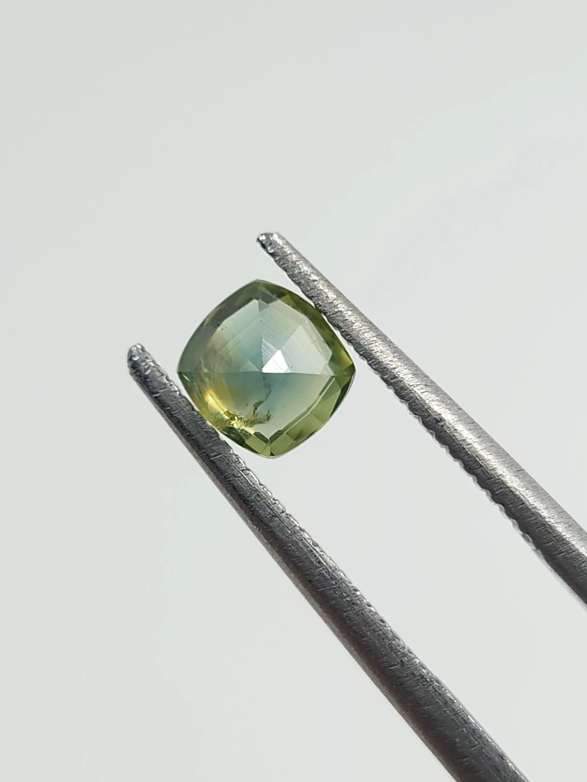 0.59ct Natural Bicolor Sapphire From Nigeria — view 2