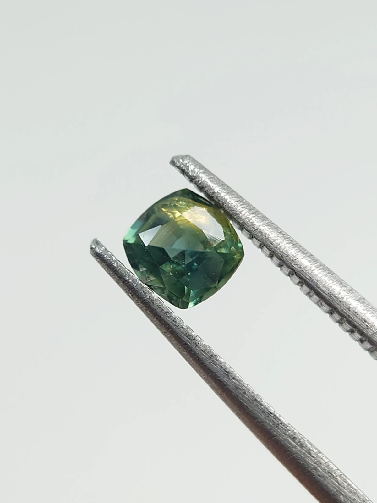 0.59ct Natural Bicolor Sapphire From Nigeria — view 5