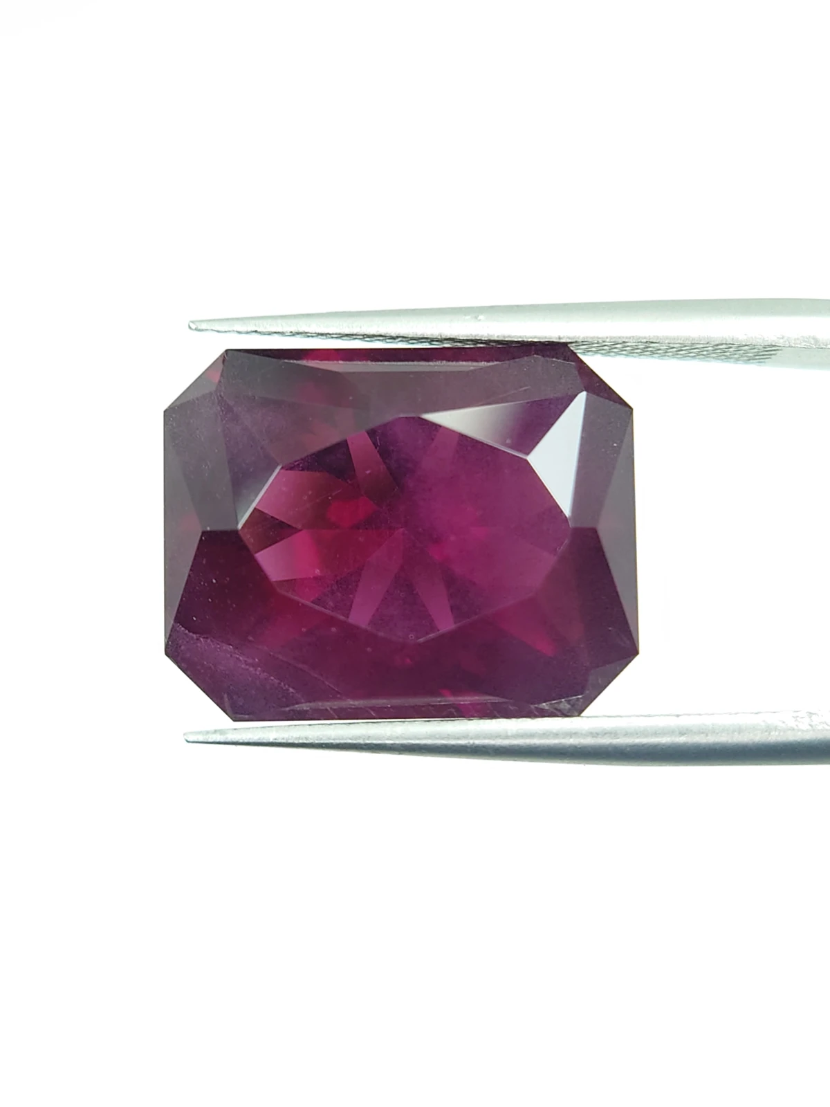 13.74ct Natural Color Change Malaya Garnet Fancy Octagon Cut From Malawi — view 2