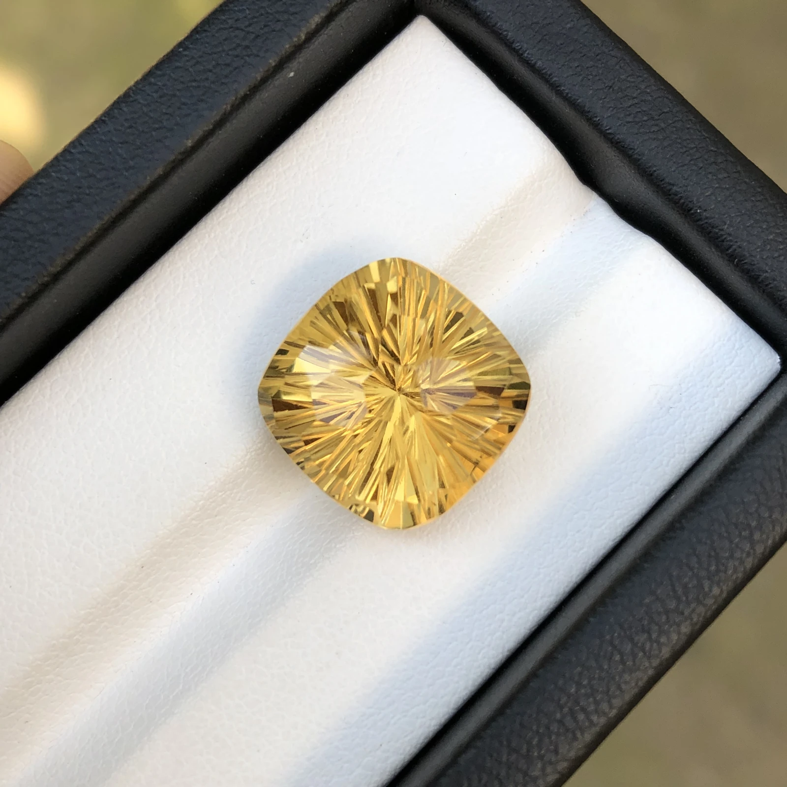 14.30ct Natural Citrine loose gemstone Cushion cut from Brazil — view 1