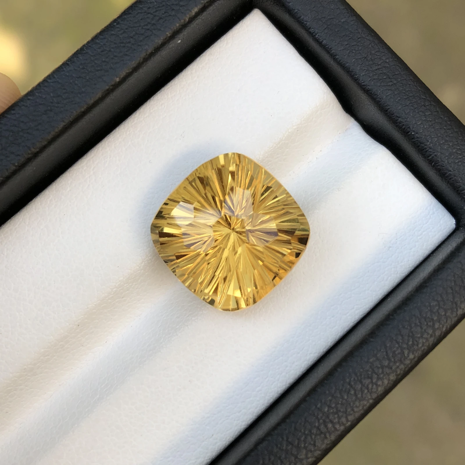 14.30ct Natural Citrine loose gemstone Cushion cut from Brazil — view 3