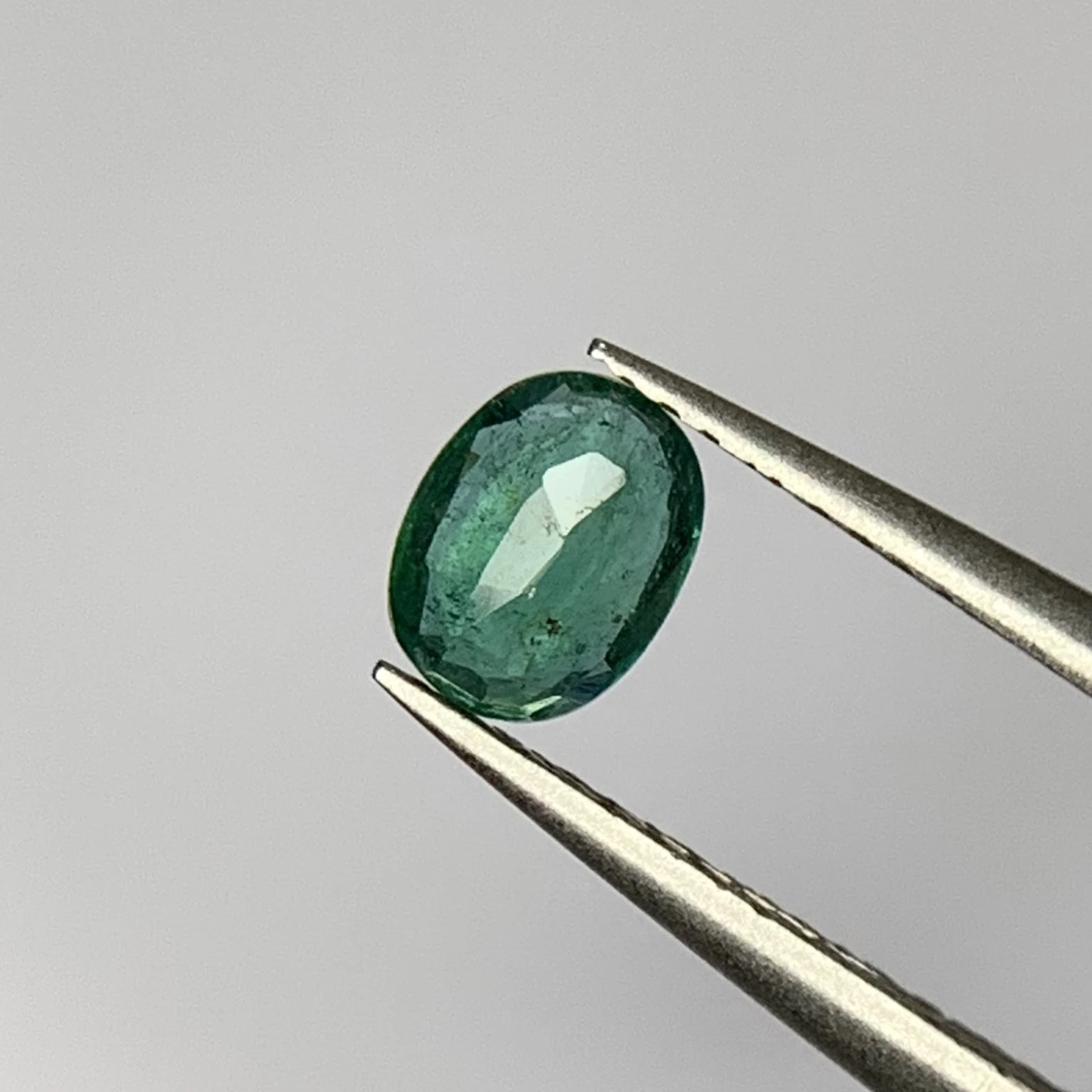 0.50ct Natural Emerald loose gemstone oval cut from Afghanistan — view 5