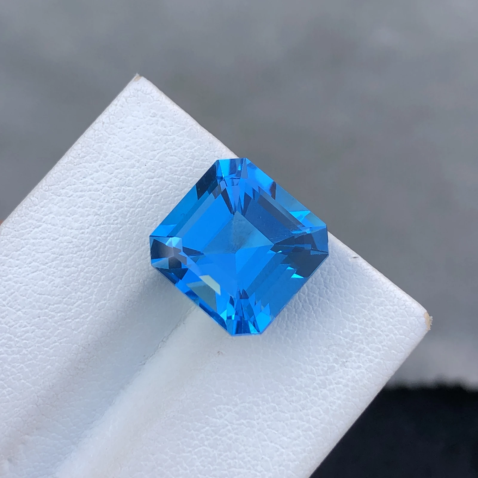 10.95ct Natural Blue Topaz loose gemstone octagon cut — view 4
