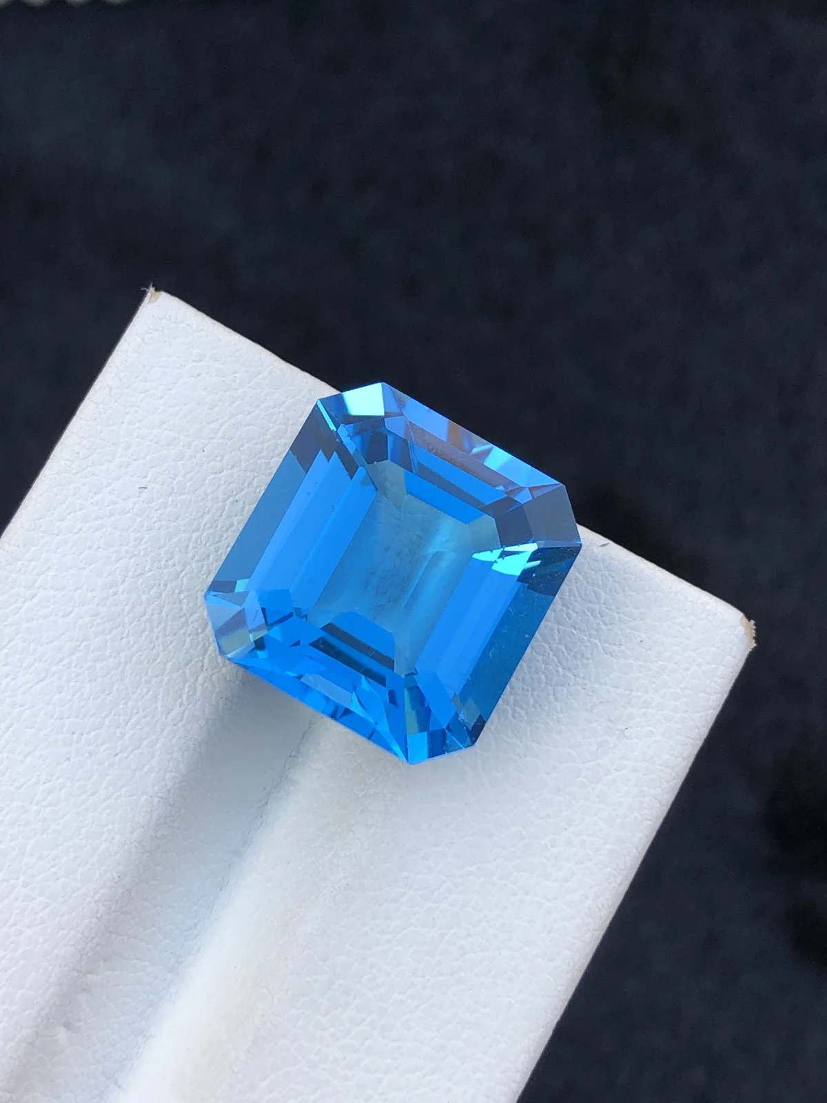 15.85ct Natural Swiss Topaz loose gemstone octagon cut — view 1