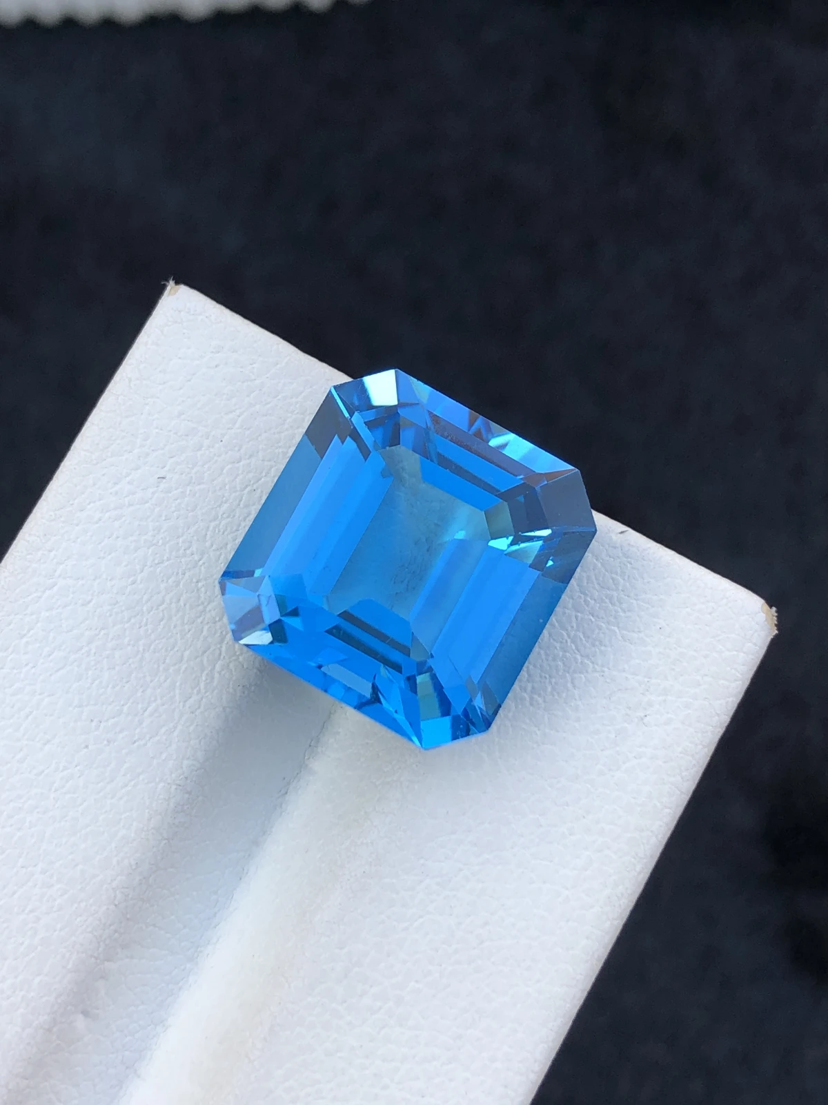 15.85ct Natural Swiss Topaz loose gemstone octagon cut — view 5
