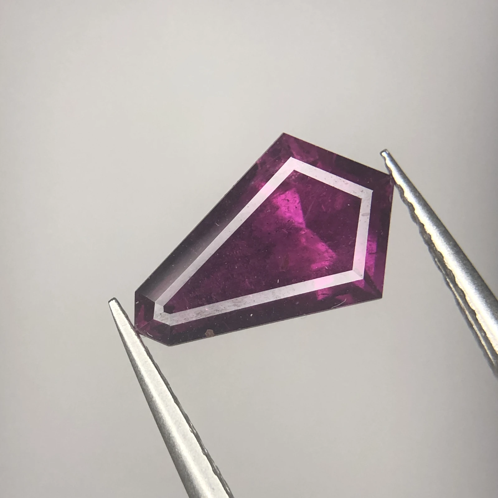 2.40ct Natural Rhodolite Garnet loose gemstone from Tanzania — view 2
