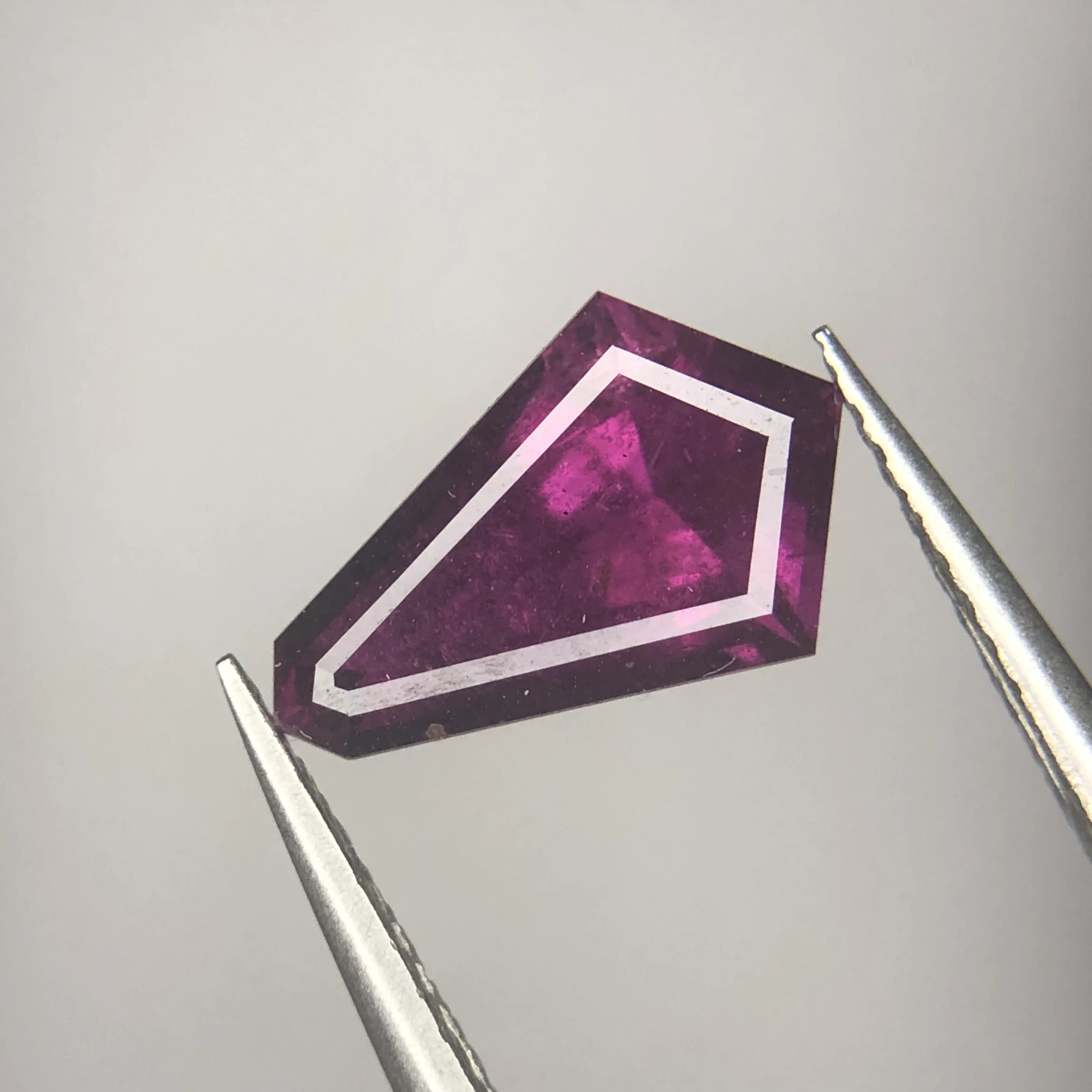 2.40ct Natural Rhodolite Garnet loose gemstone from Tanzania — view 4