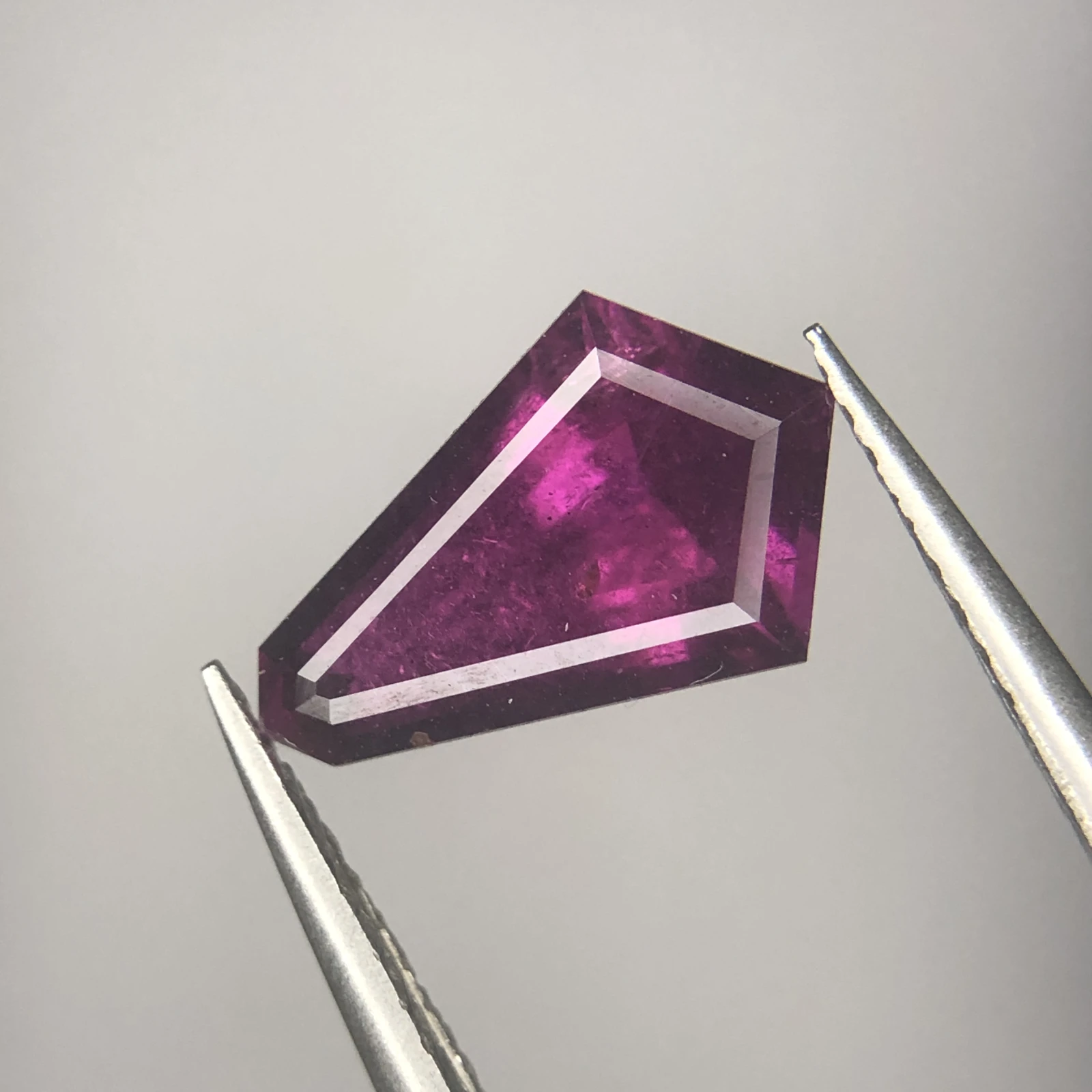 2.40ct Natural Rhodolite Garnet loose gemstone from Tanzania — view 5