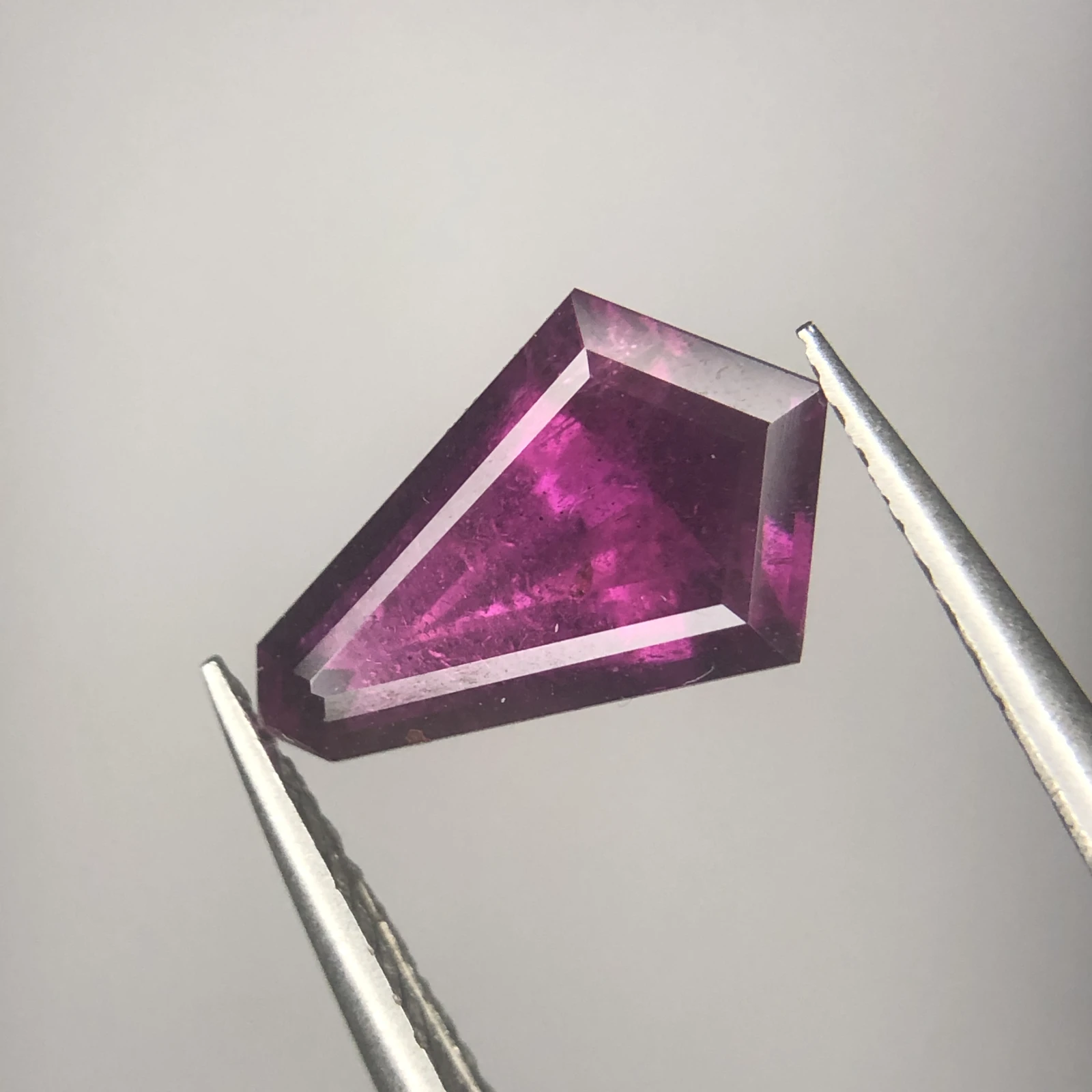 2.40ct Natural Rhodolite Garnet loose gemstone from Tanzania — view 6