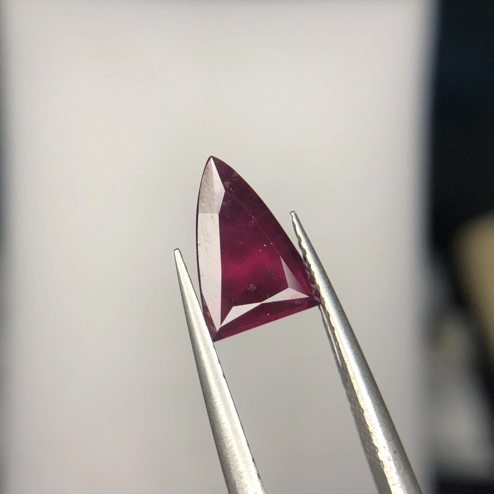 2.50ct Natural Rhodolite Garnet loose gemstone trillion cut from Tanzania — view 3