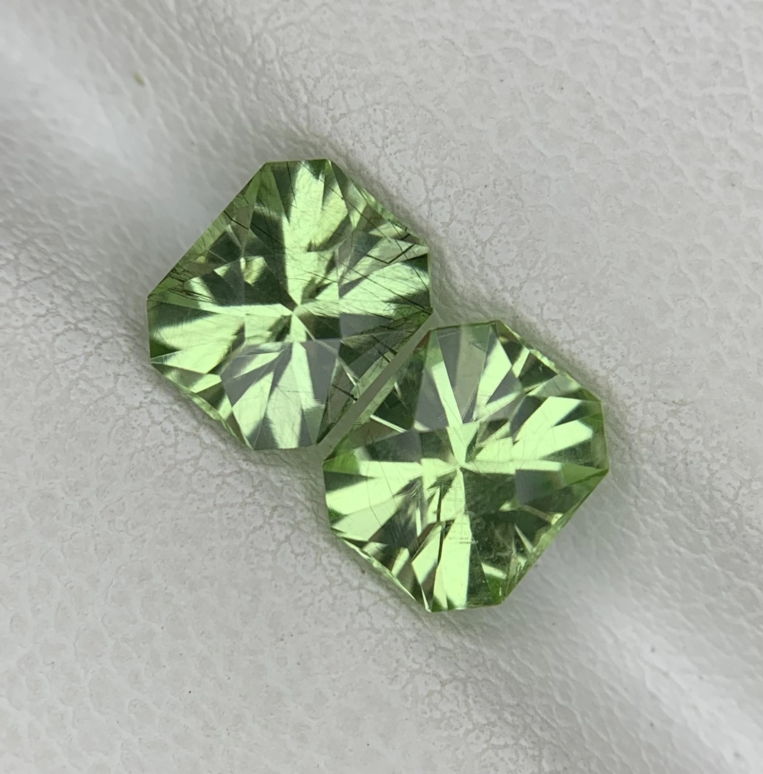 2.70ct Natural Peridot Pair Loose Gemstone Fancy Octagon Shape — view 3