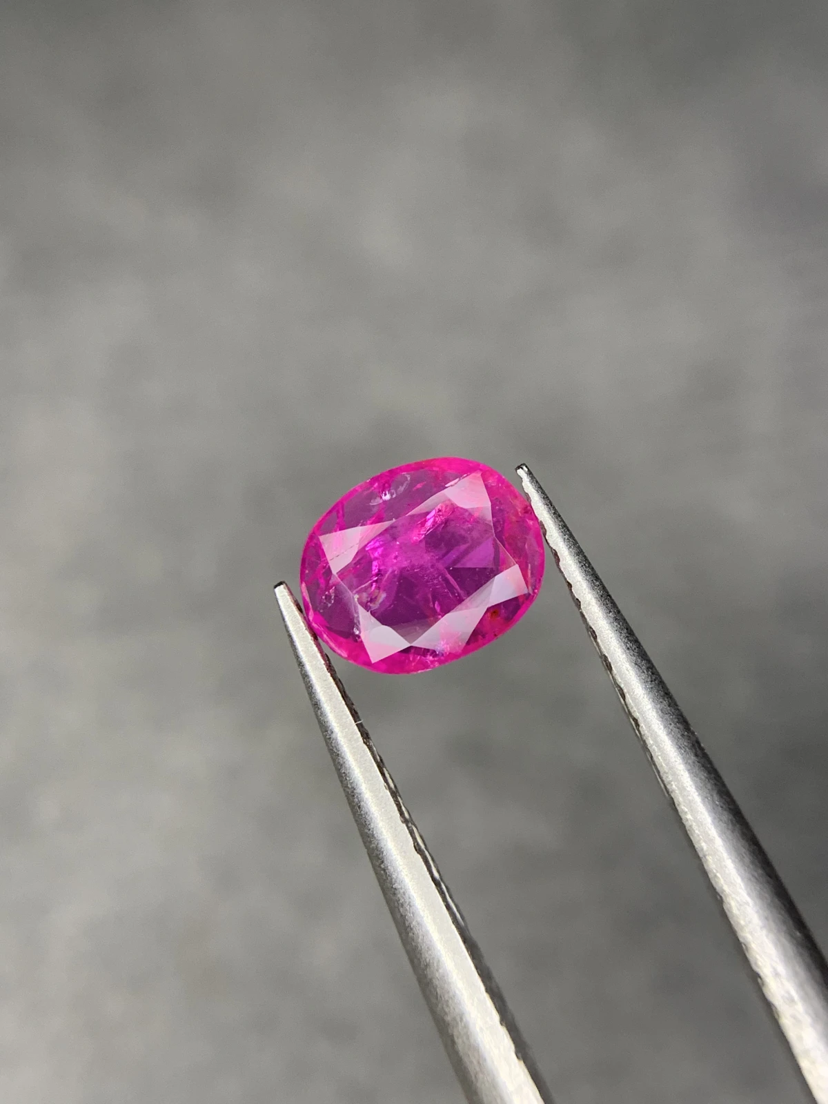 0.87ct Natural Ruby loose gemstone oval cut HGTL certified — view 4