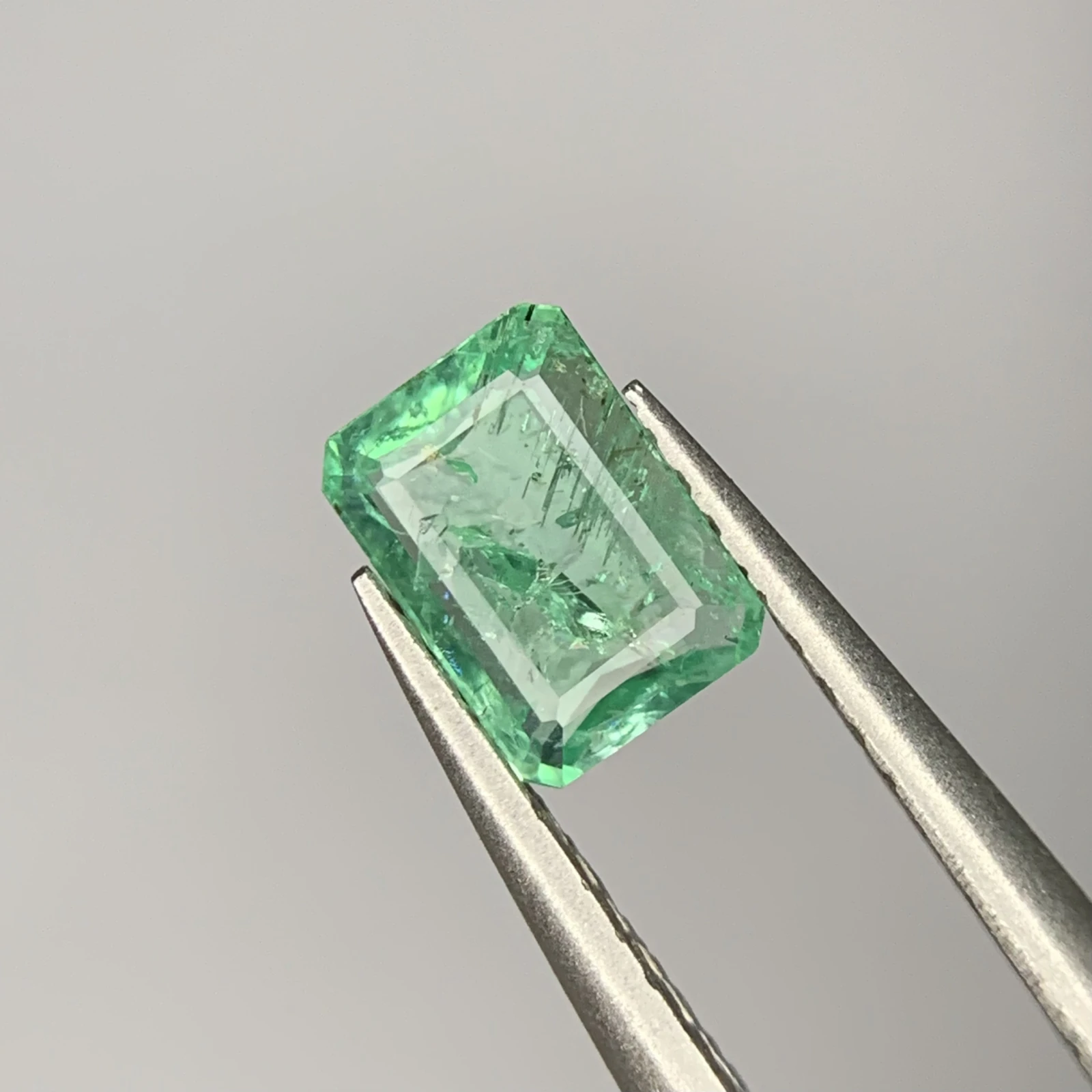 0.70 ct Natural Emerald loose gemstone emerald cut — view 3