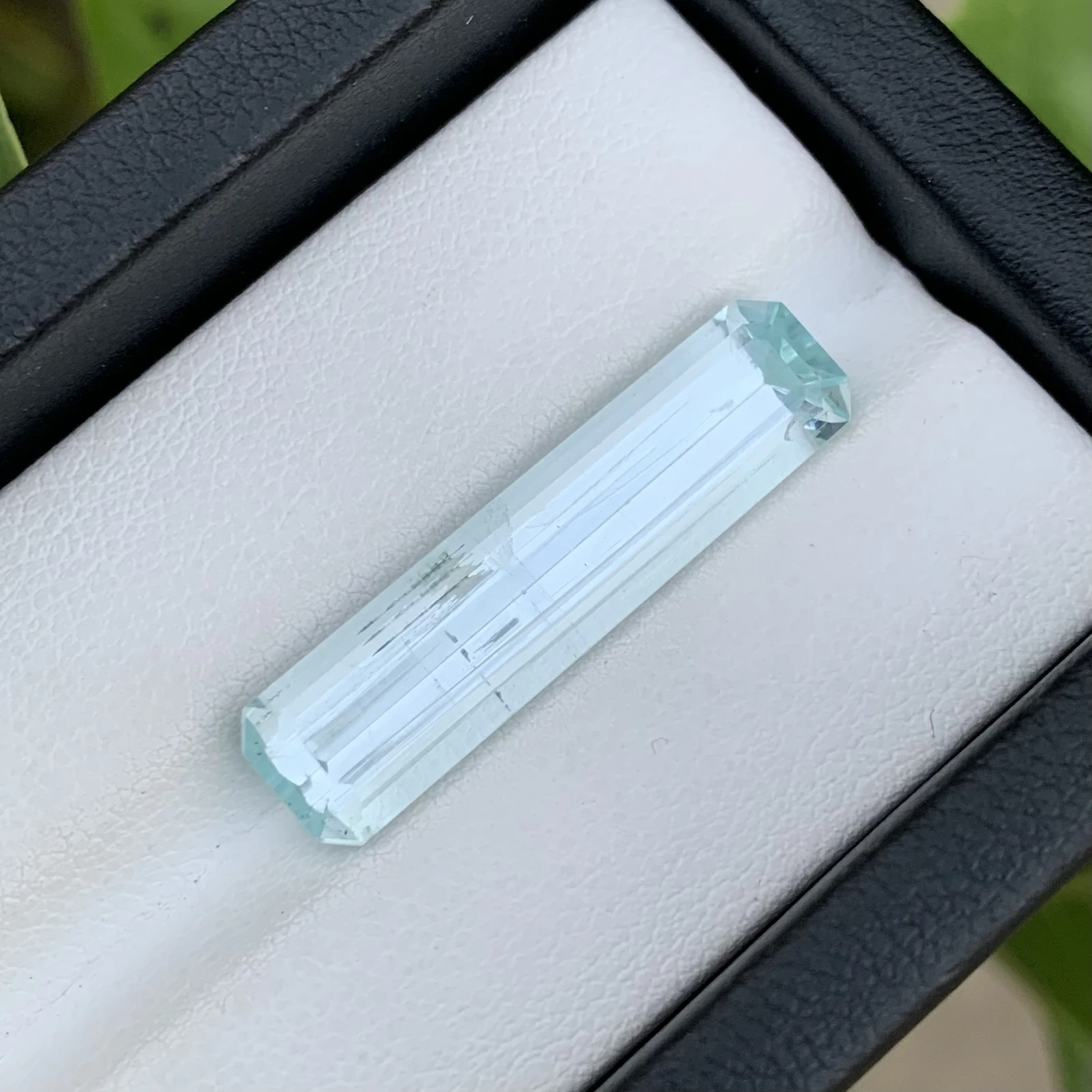 9.80ct Natural Aquamarine loose gemstone octagon shape — view 3