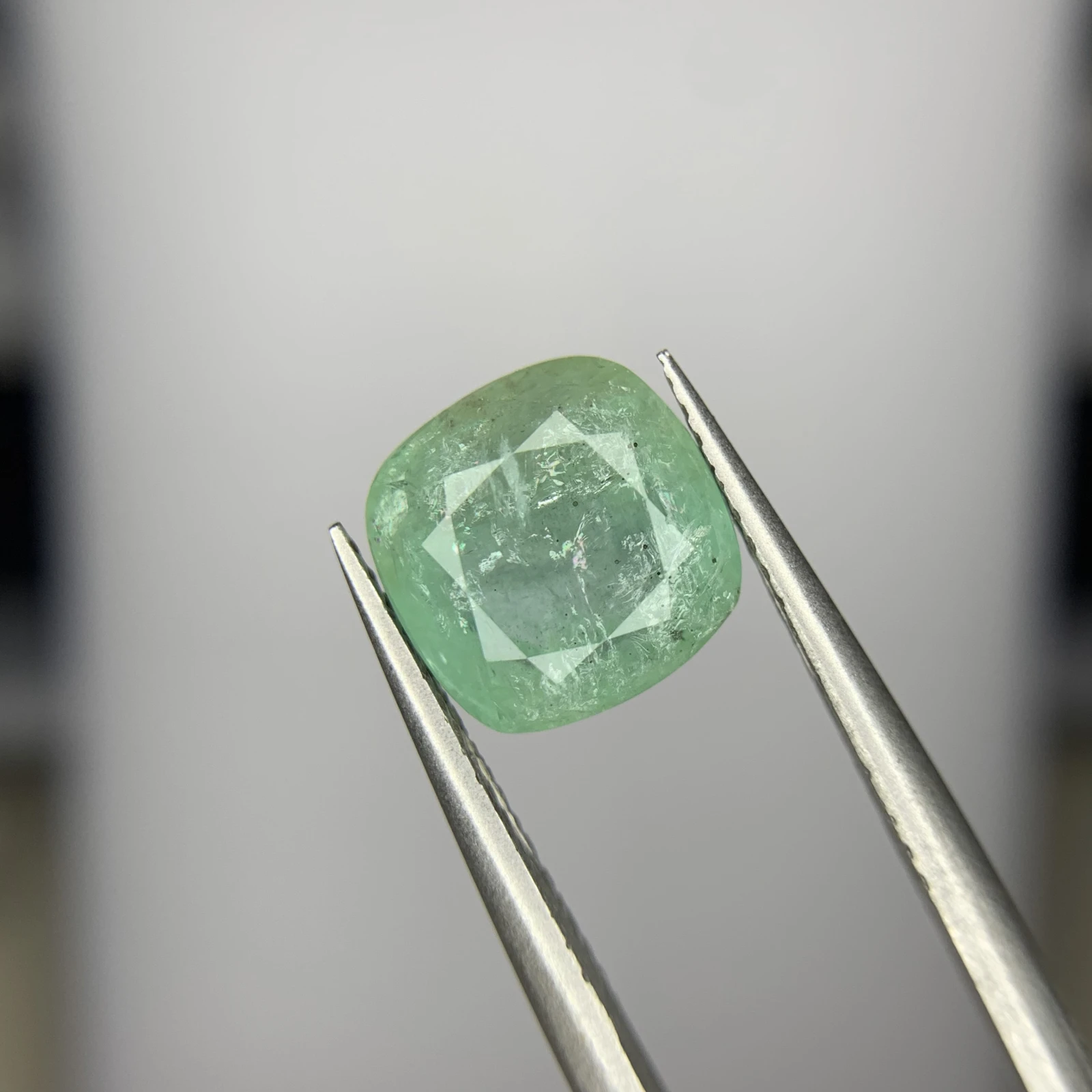 4.70ct Natural Emerald loose gemstone cushion shape — view 1