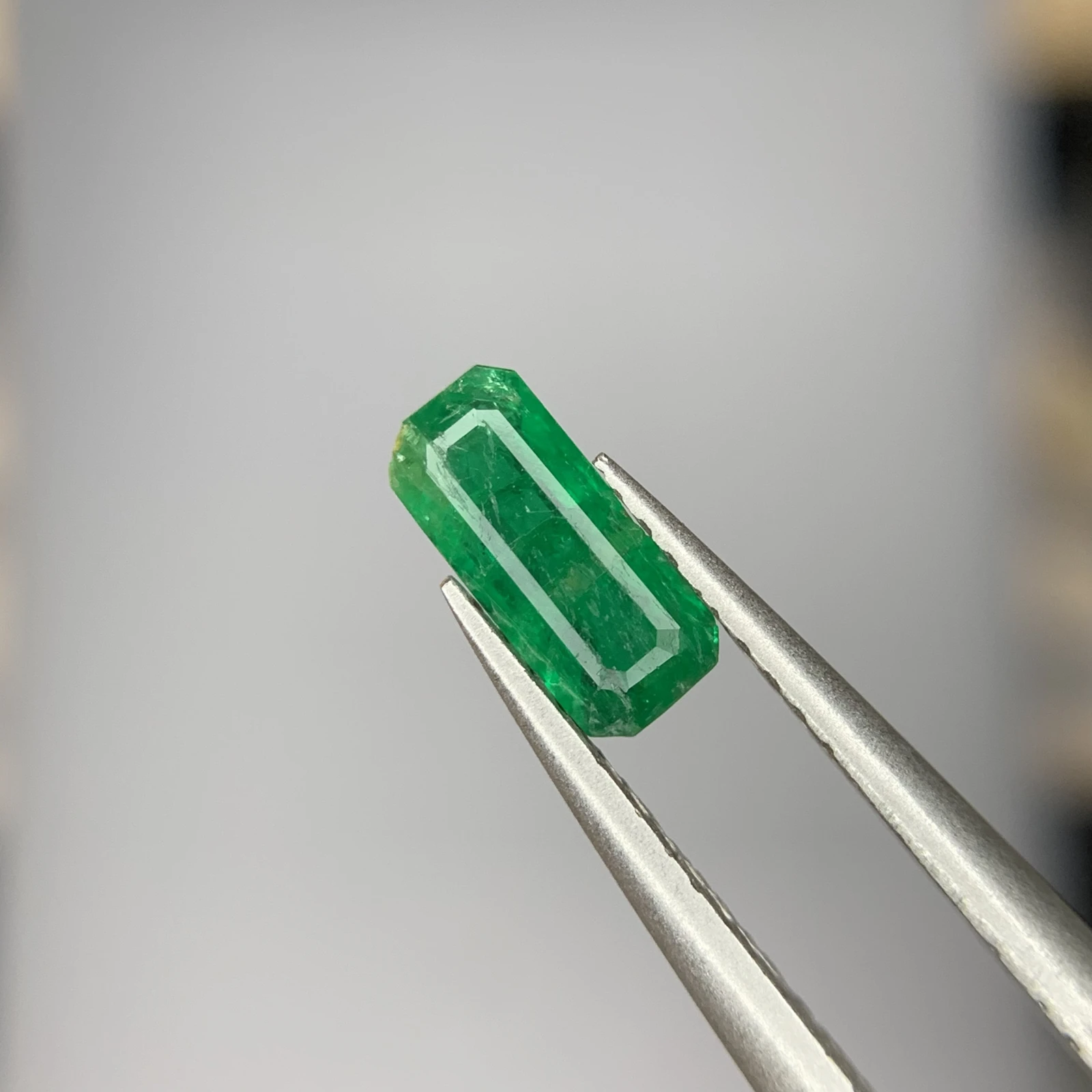 0.50ct Natural Emerald loose gemstone octagon shape — view 1