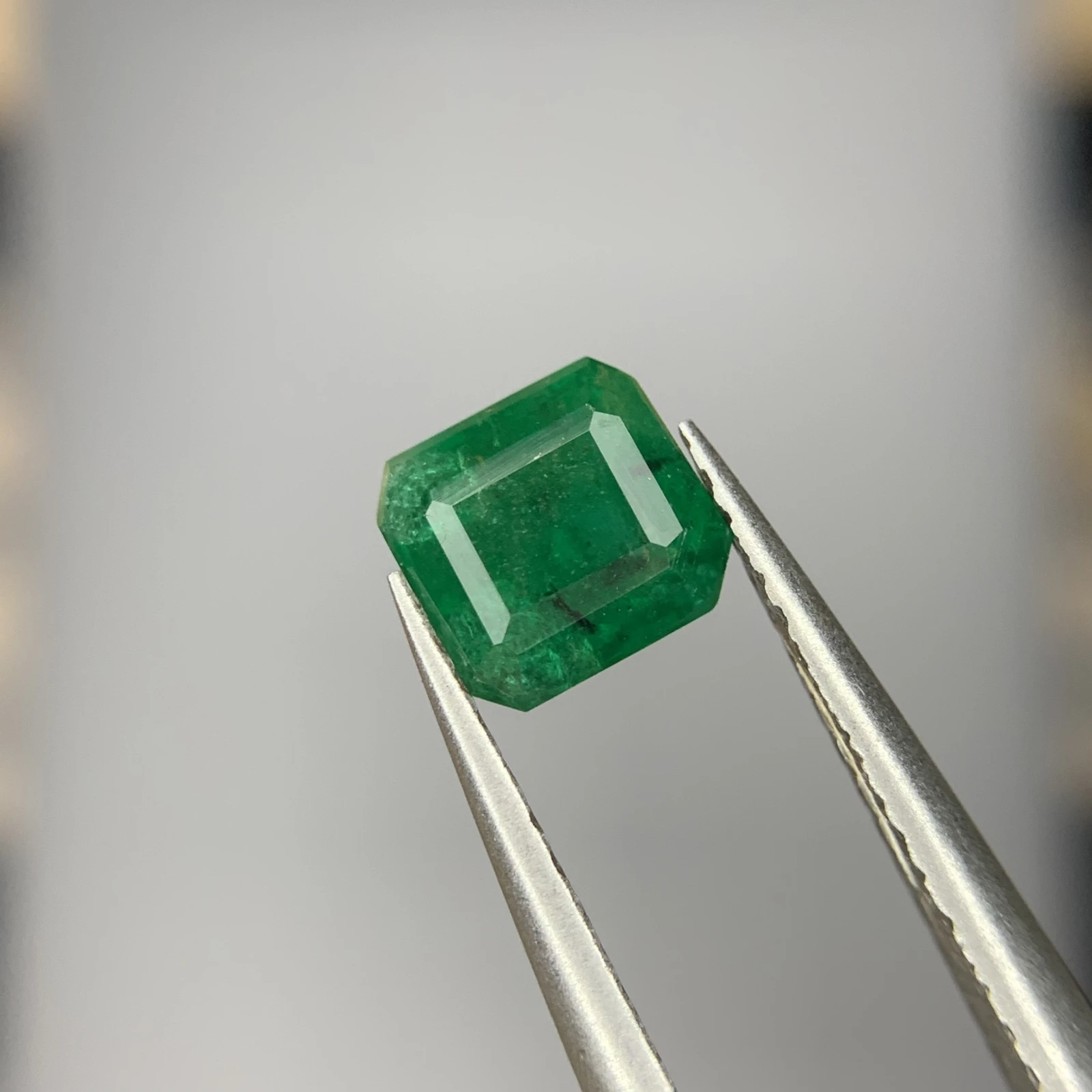 1 ct Natural Emerald loose gemstone octagon cut from Swat — view 7