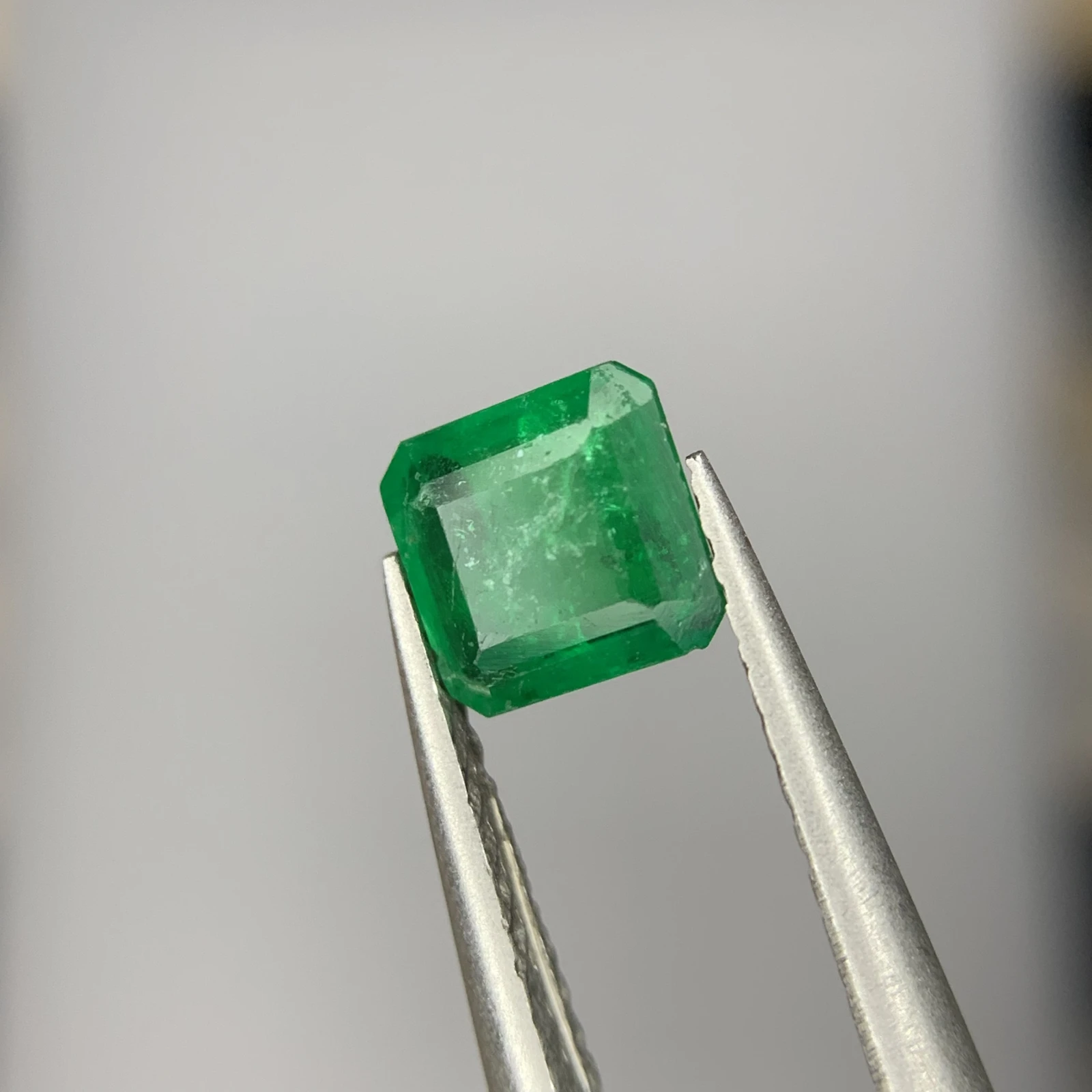 0.60 ct Natural Emerald loose gemstone octagon shape — view 4