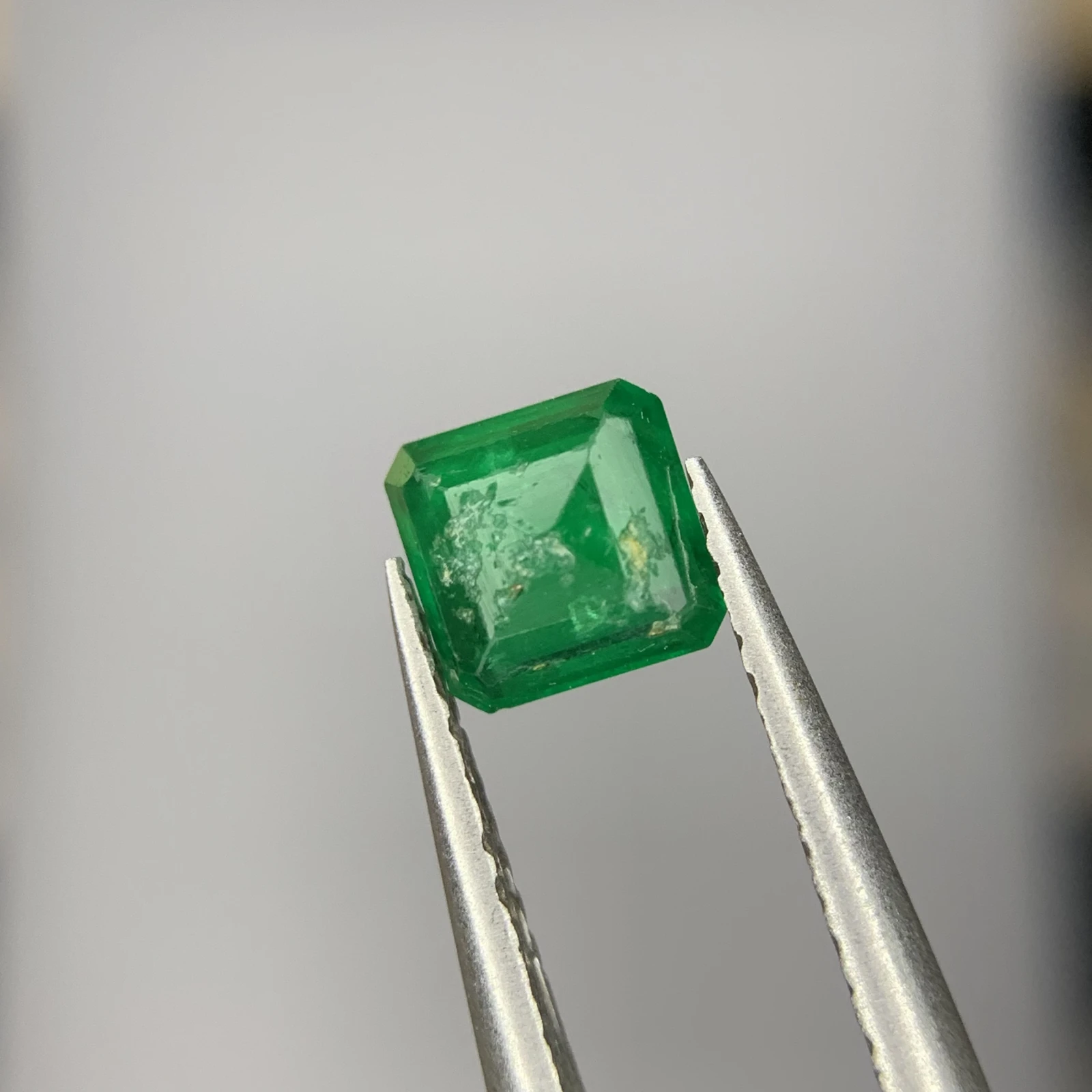 0.60 ct Natural Emerald loose gemstone octagon shape — view 5