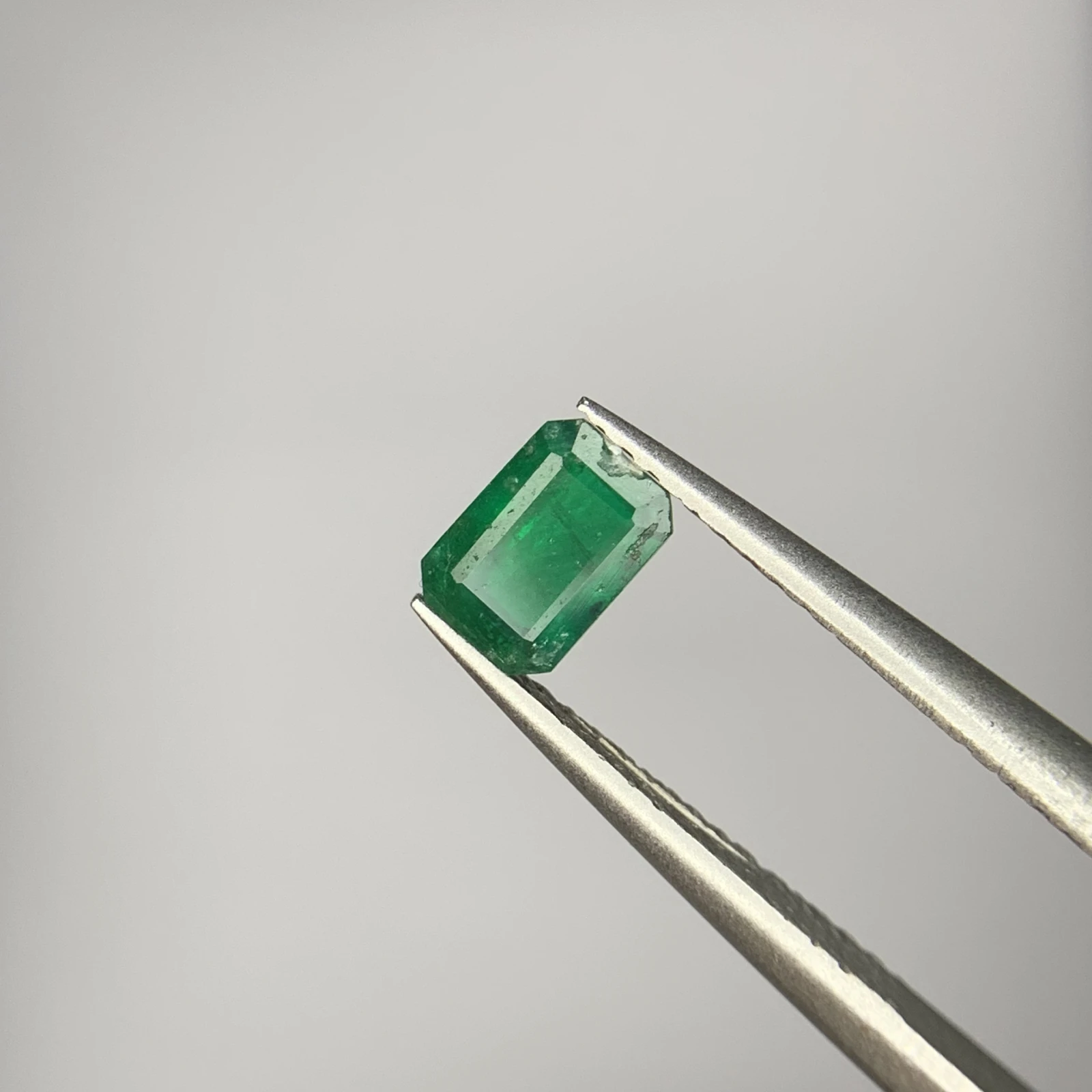 0.30 ct Natural Emerald loose gemstone octagon shape — view 4