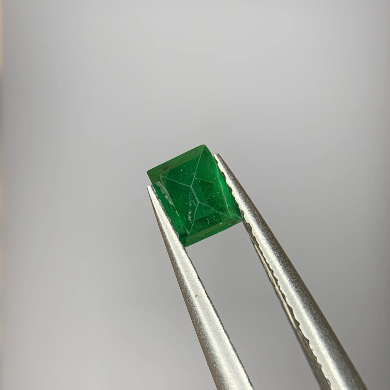 0.30 ct Natural Emerald loose gemstone rectangular cut — view 6