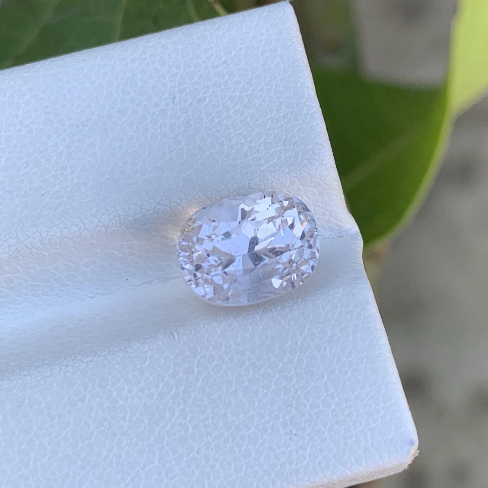 3.95ct. Natural Kunzite Pastel Pink Loose Gemstone Oval Cut — view 4