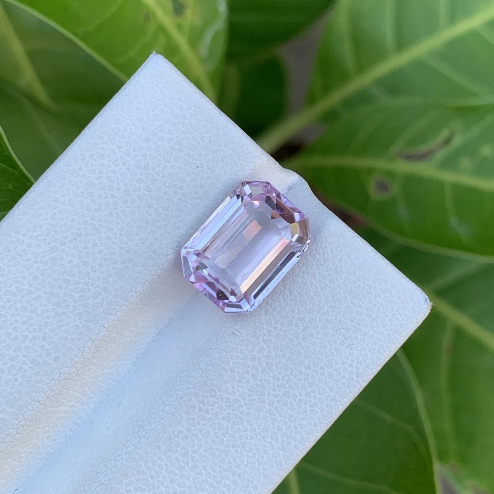 4.65 ct. Natural Pink Kunzite loose gemstone octagon shape — view 4