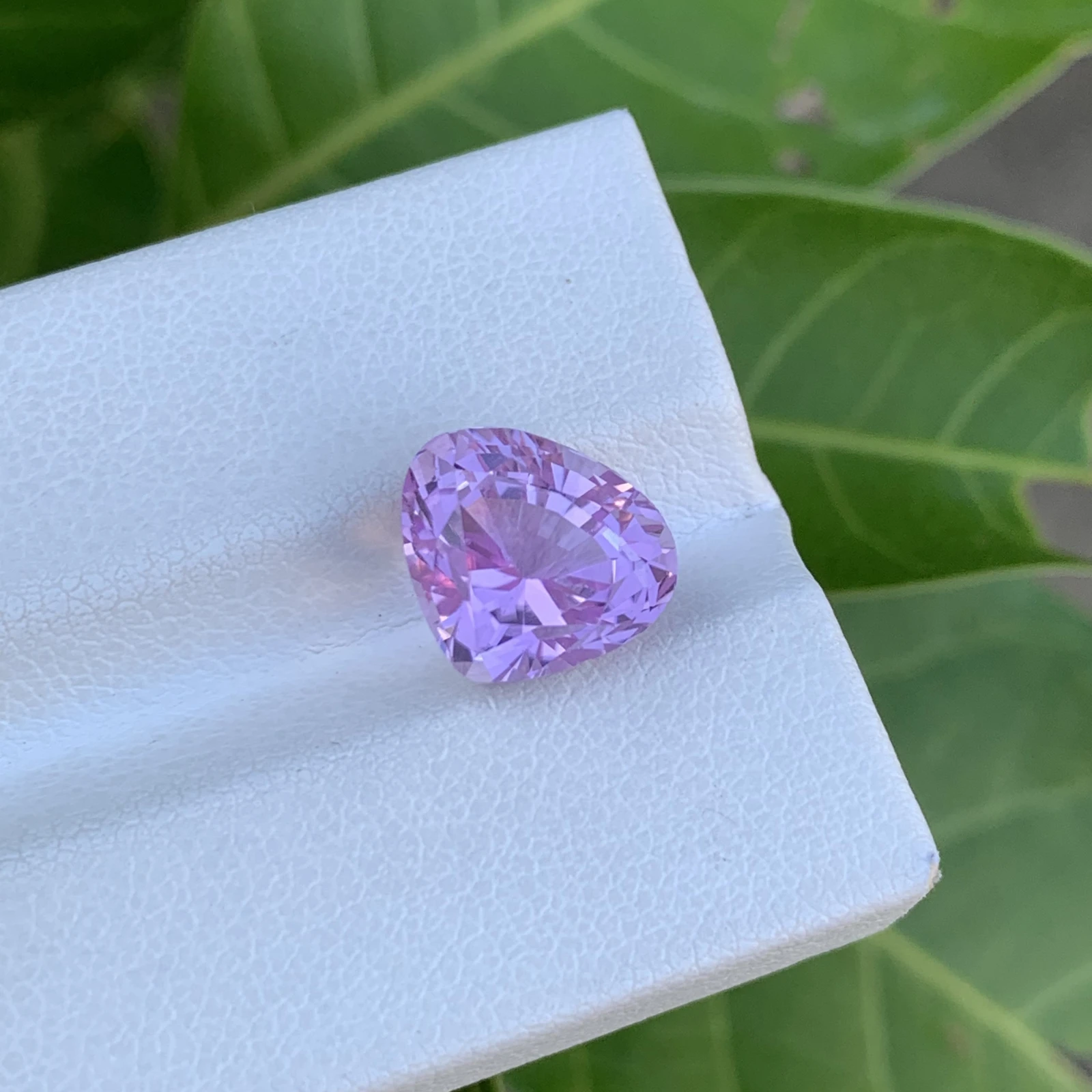 5.30 ct. Natural Kunzite Loose Gmstone Pear Cut — view 2