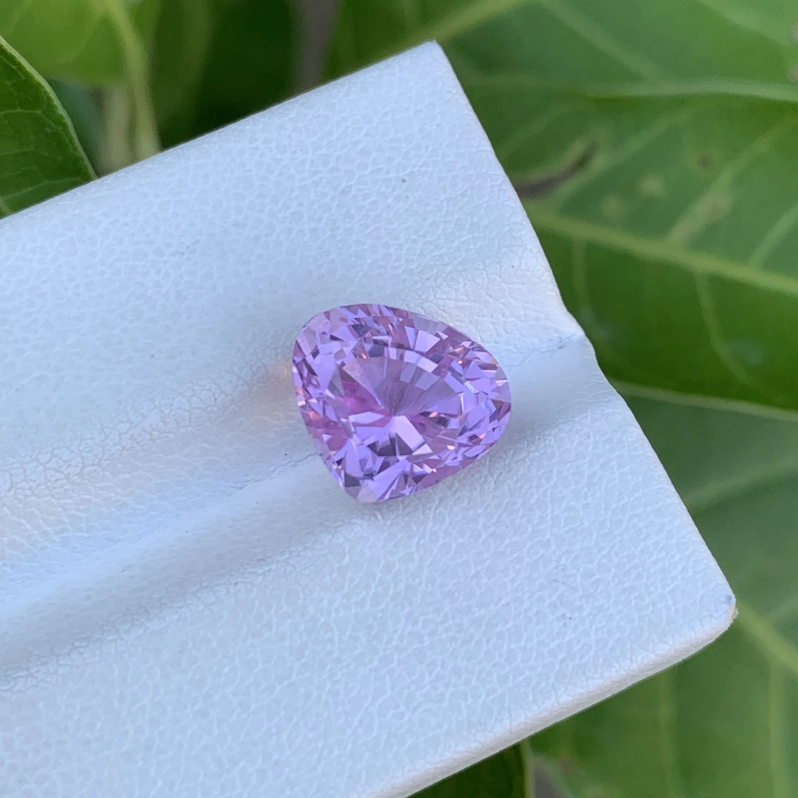 5.30 ct. Natural Kunzite Loose Gmstone Pear Cut — view 3