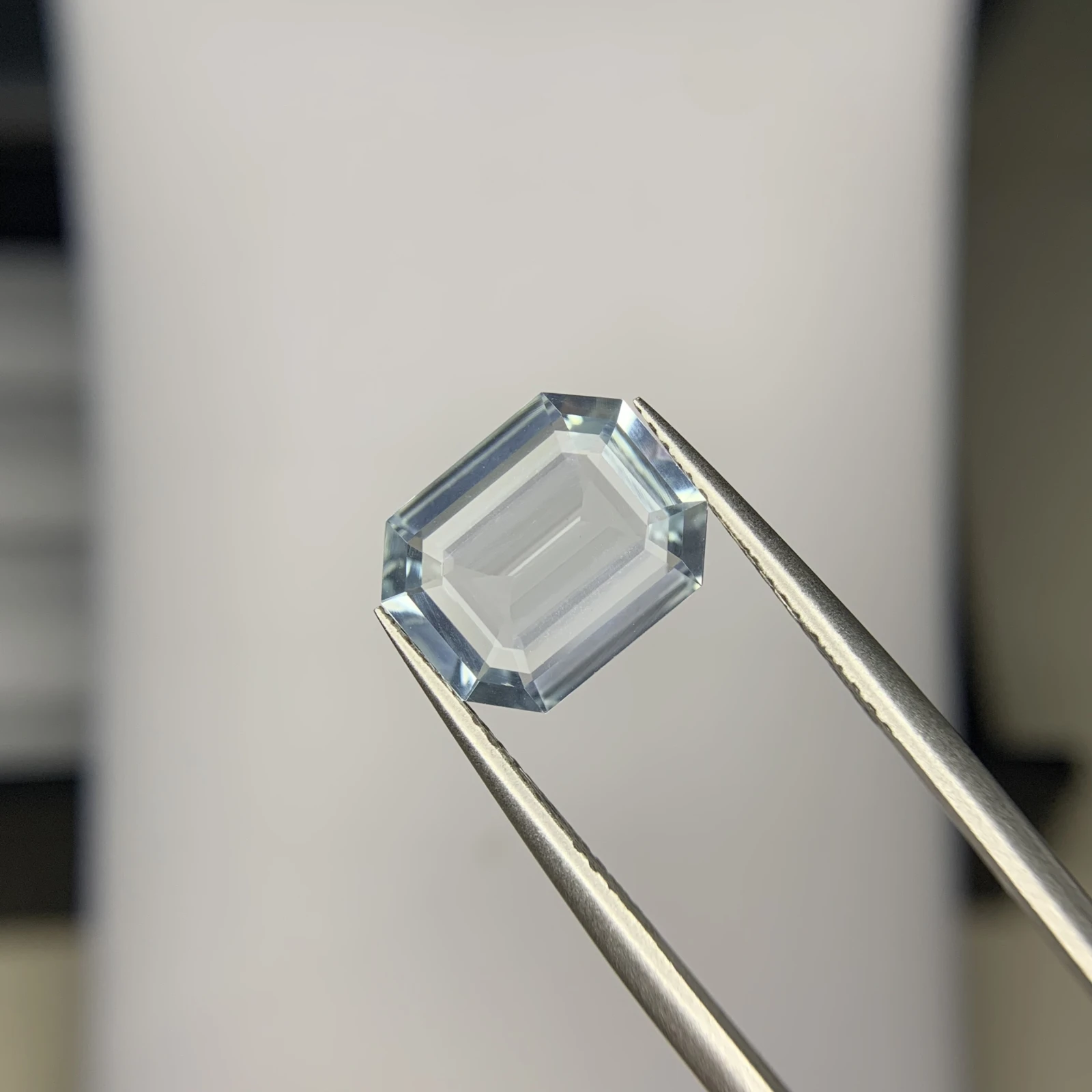 2.95ct Natural Aquamarine loose gemstone octagon fancy cut — view 1