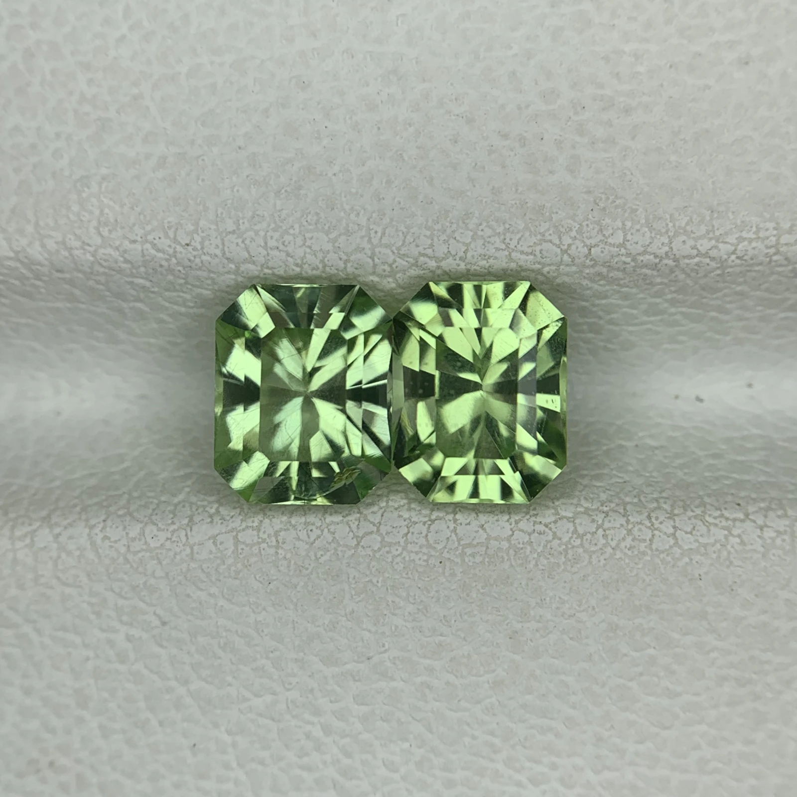 2.65ct Natural Peridot pair loose gemstone octagon shape — view 3