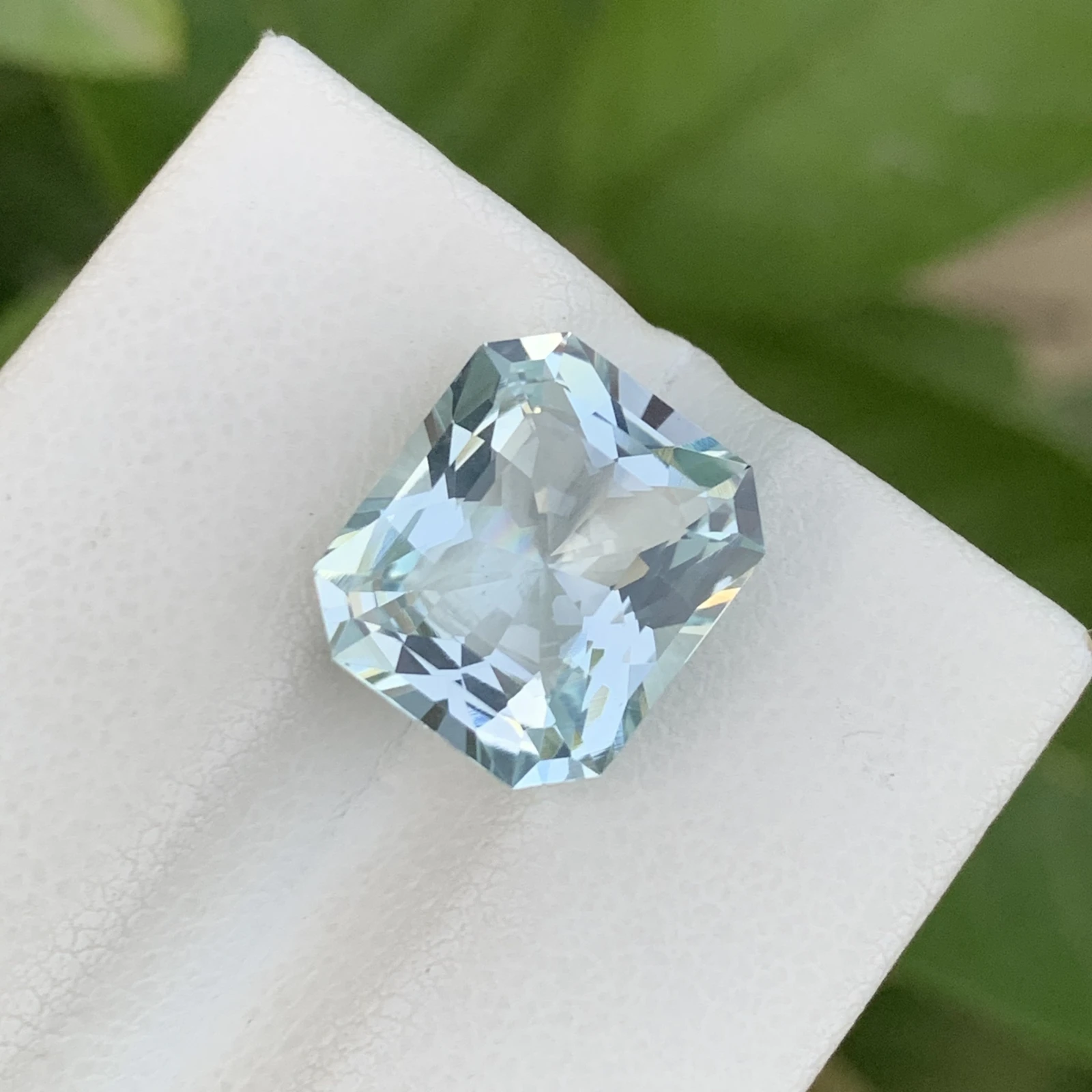 5.45ct Natural Aquamarine loose gemstone octagon blue — view 4