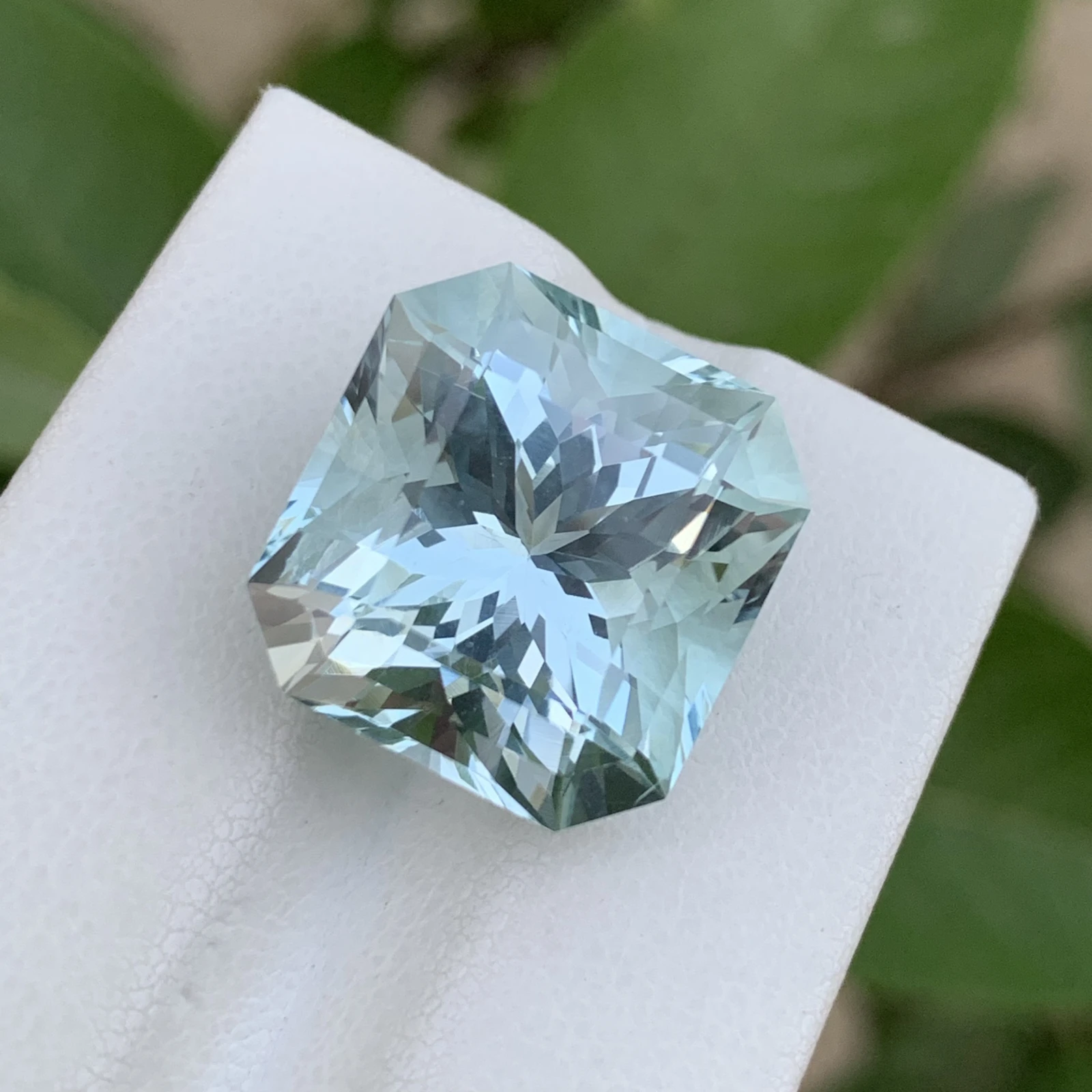 17.40ct Natural Aquamarine loose gemstone fancy cut octagon — view 3