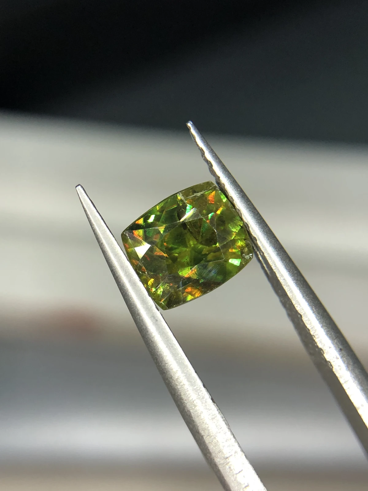 1.50ct Natural Chrome Sphene Titantie loose gemstone Cushion shape — view 3