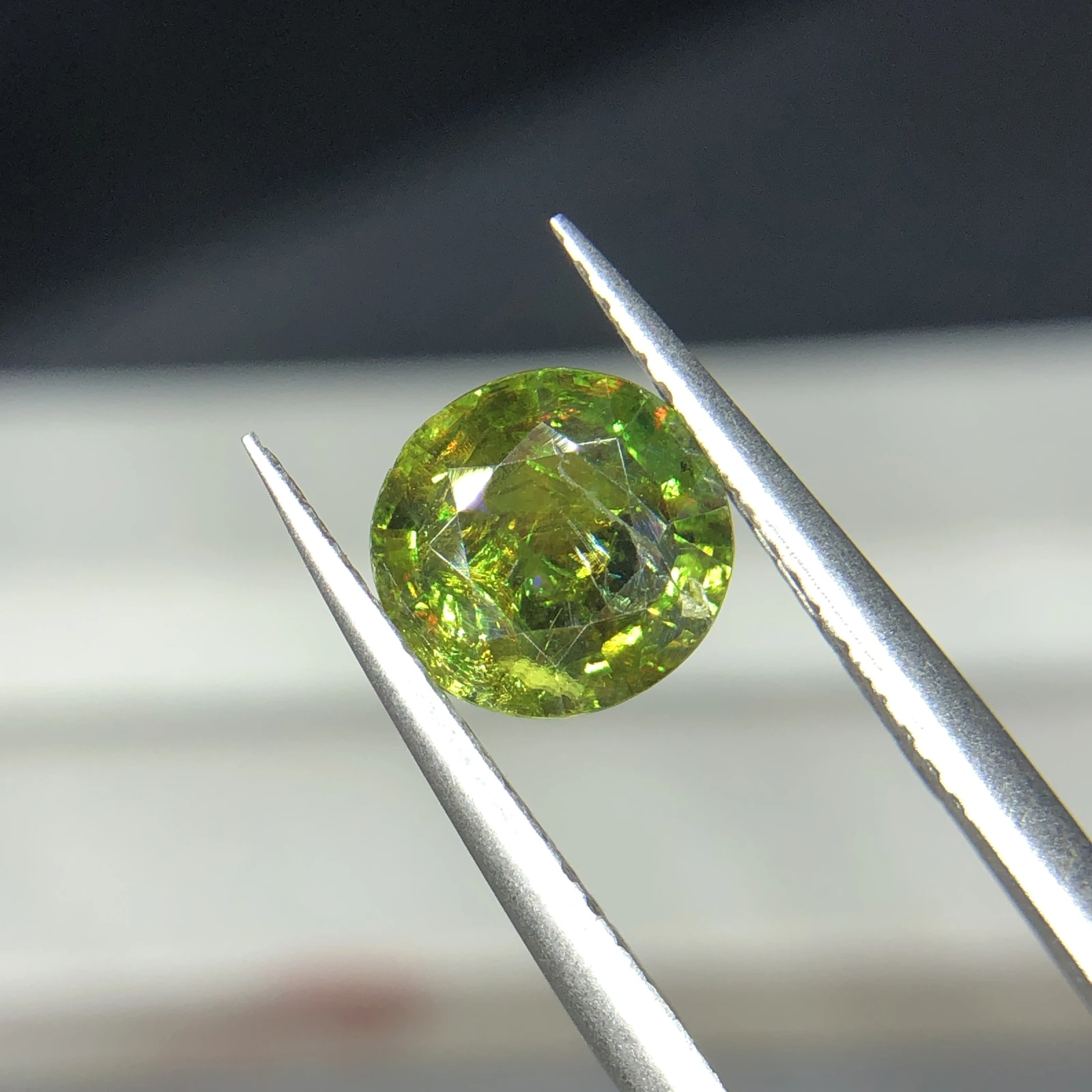 1.70 ct Natural Sphene titanite loose gemstone round shape — view 2