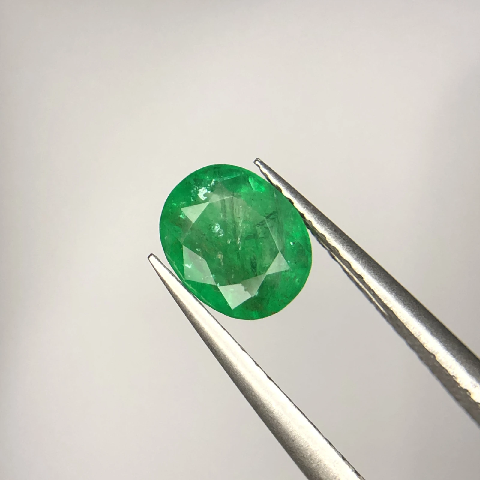 1.35ct Natural Emerald loose gemstone oval cut from Swat Pakistan — view 2