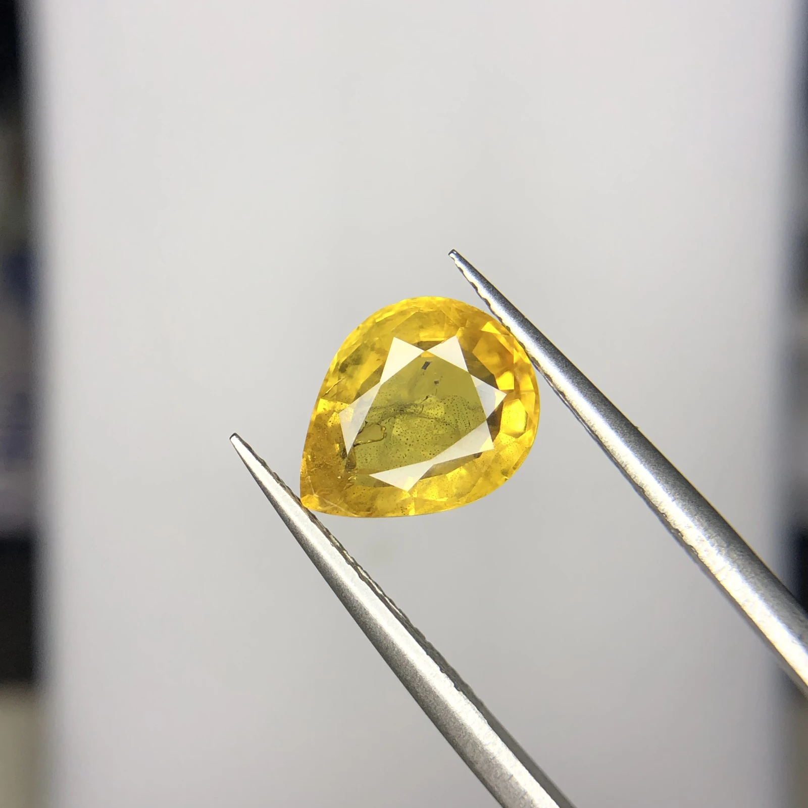3.99ct Natural Sapphire Loose Gemstone Yellow Pear Shape GGI certified — view 1