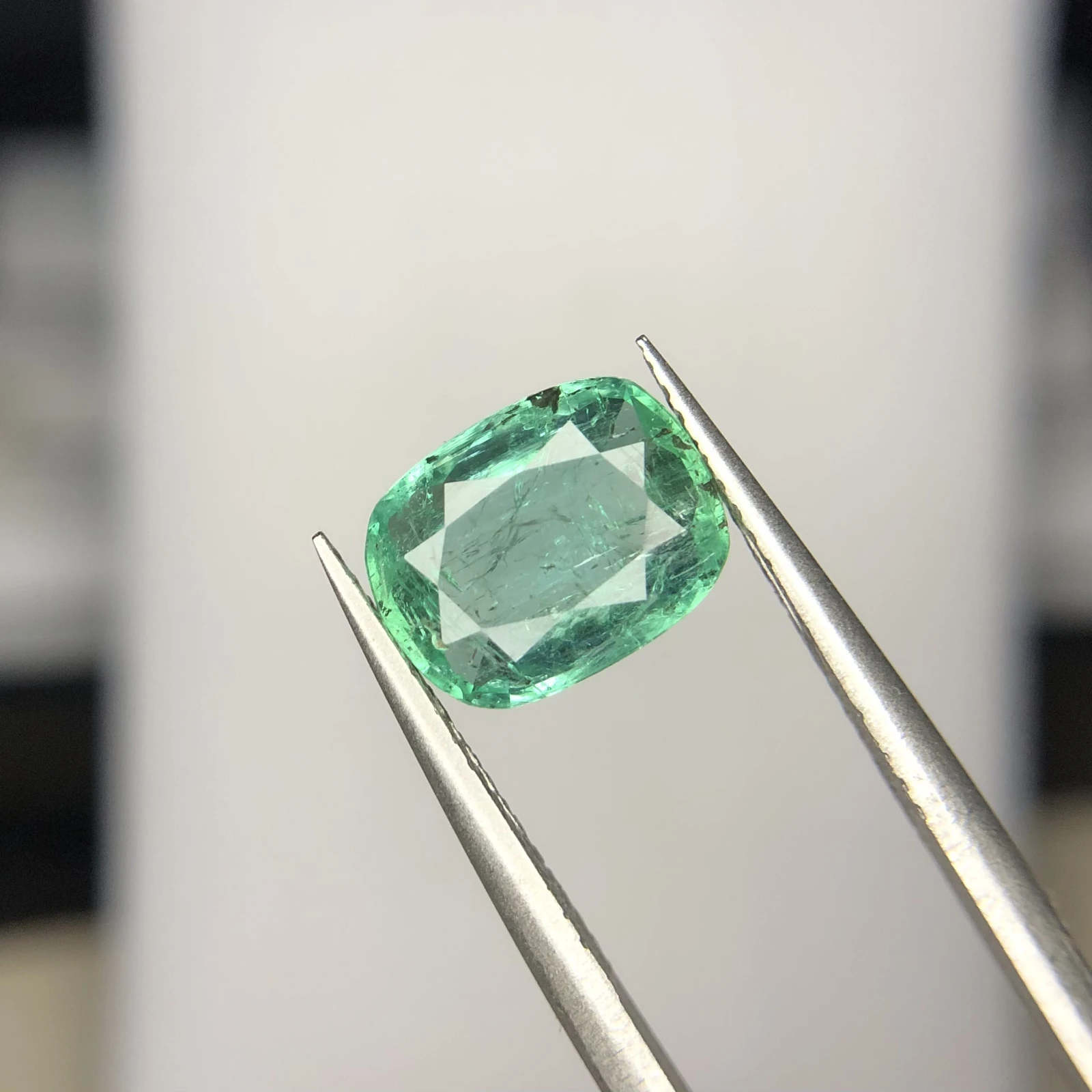 2.52ct Natural Emerald loose gemstone cushion shape from Panjshir — view 1