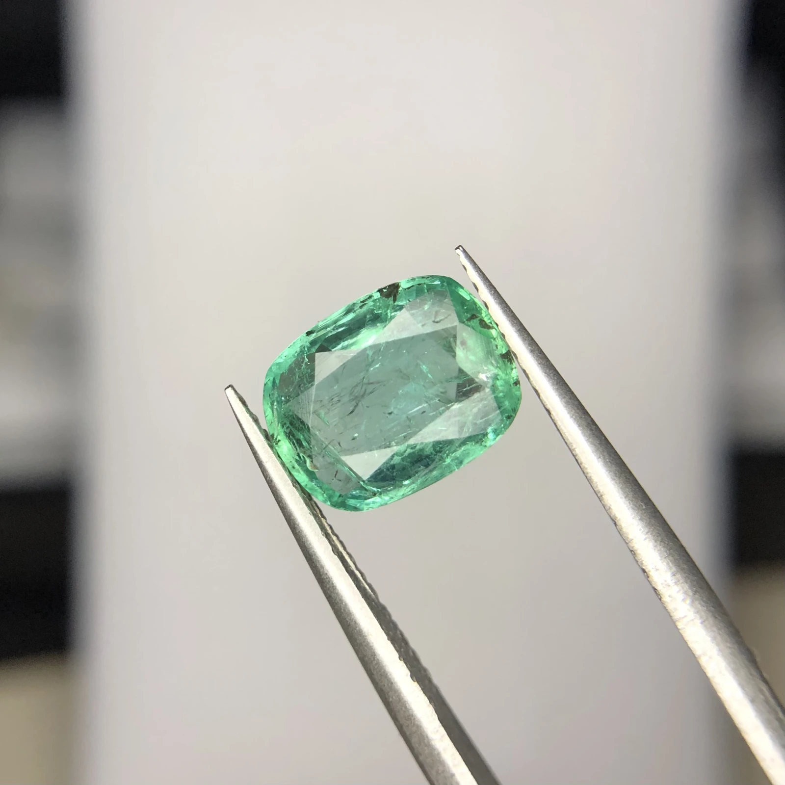 2.52ct Natural Emerald loose gemstone cushion shape from Panjshir — view 6