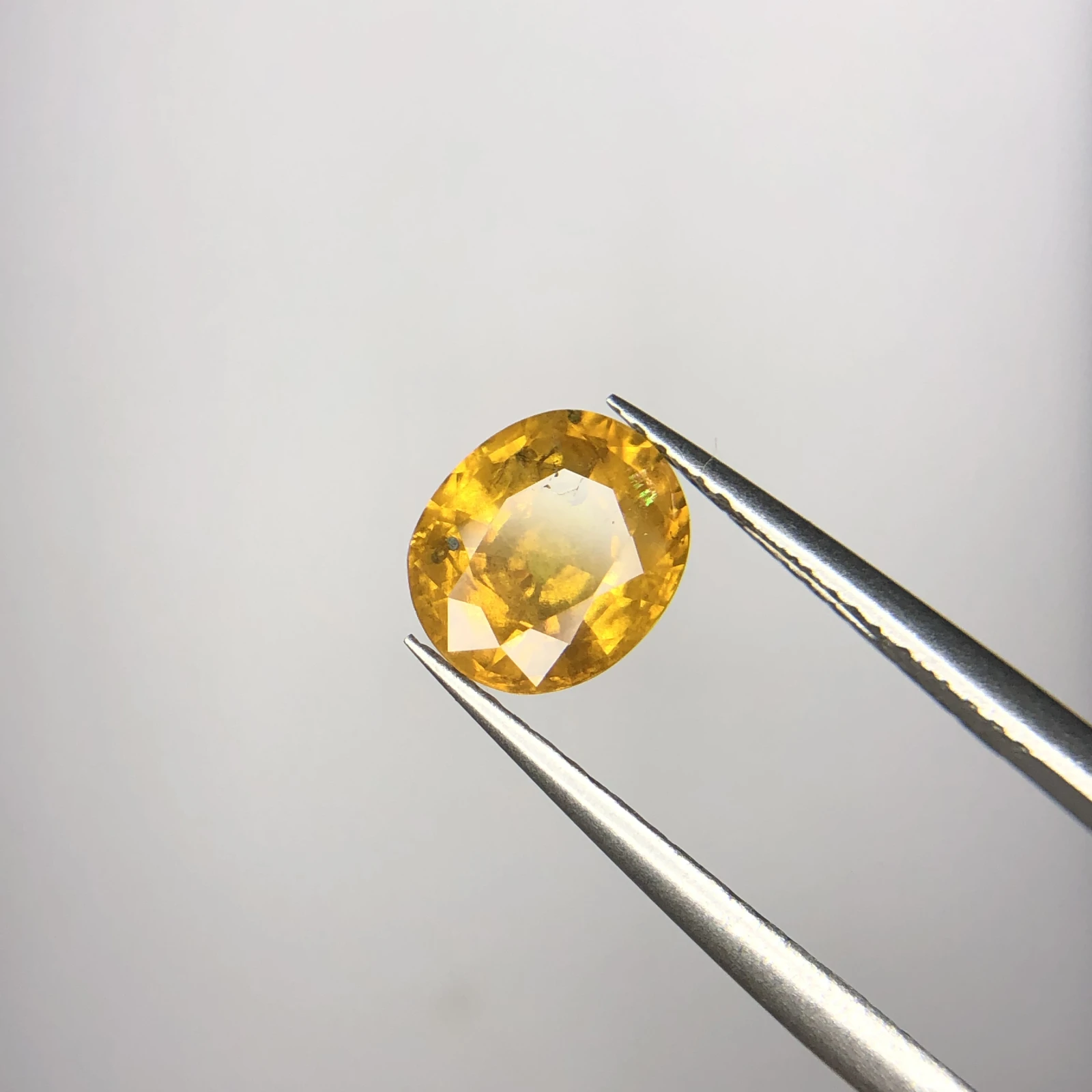 2.15ct Natural Sapphire loose gemstone oval shape yellow — view 3