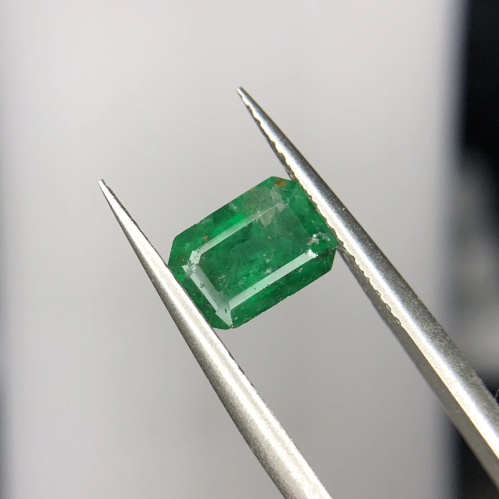 1.15 ct. Natural Emerald loose gemstone octagon shape — view 2