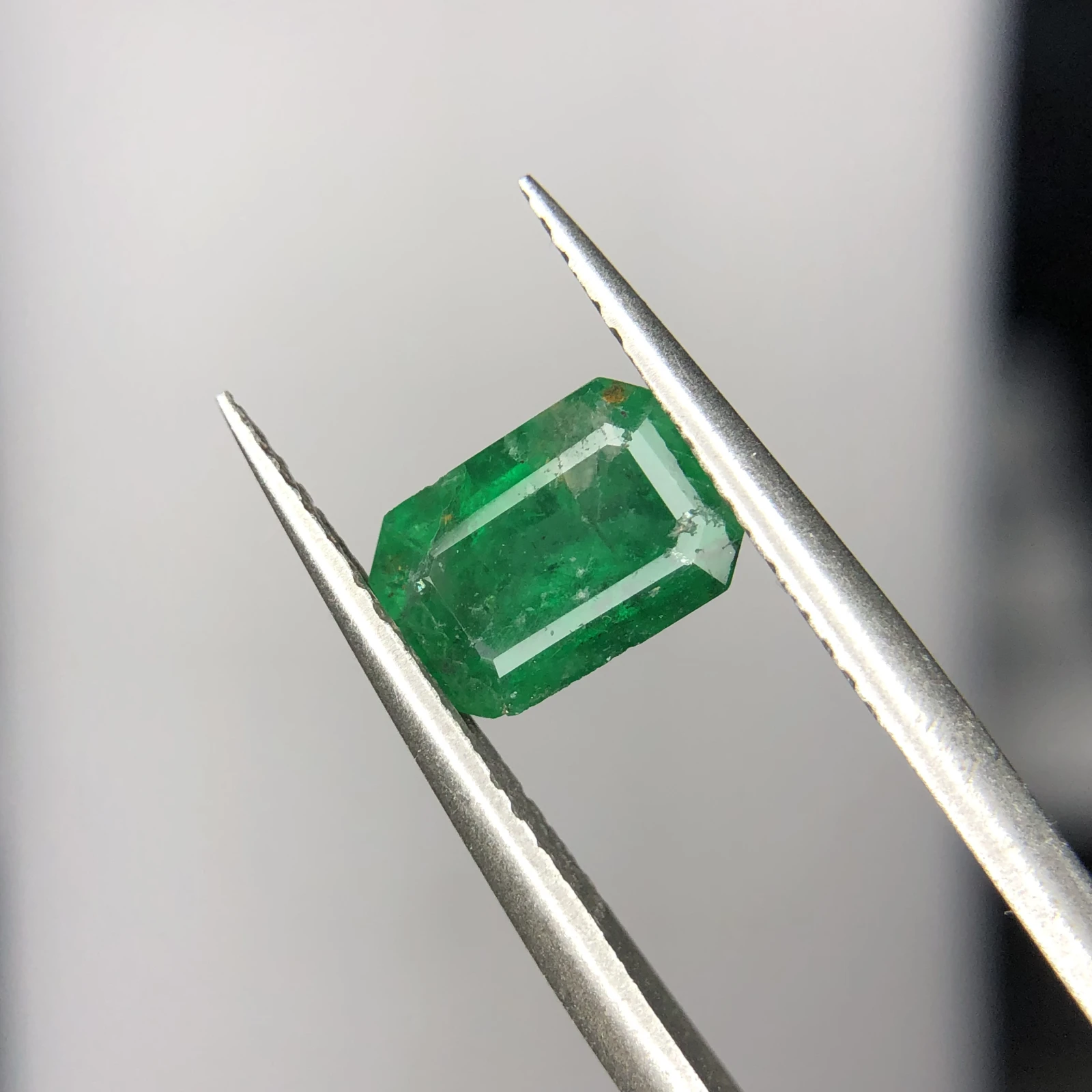 1.15 ct. Natural Emerald loose gemstone octagon shape — view 5