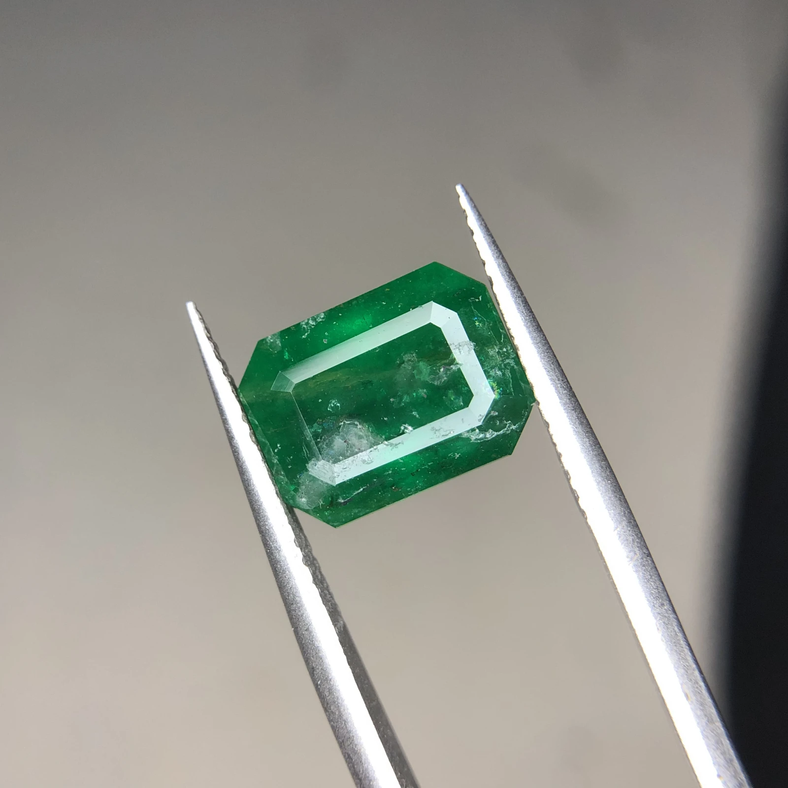 4.55ct Natural Emerald loose gemstone octagon shape — view 5
