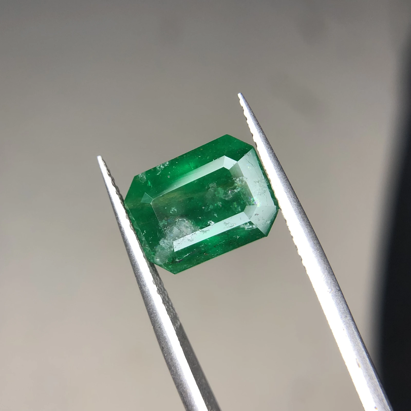 4.55ct Natural Emerald loose gemstone octagon shape — view 6