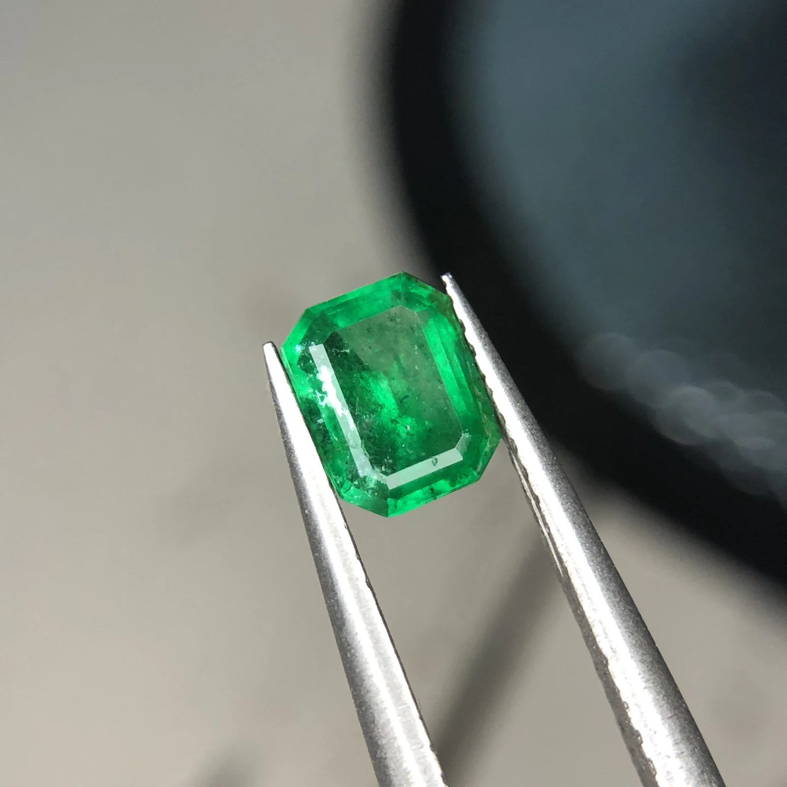 0.80ct Natural Emerald loose gemstone Octagon cut — view 2