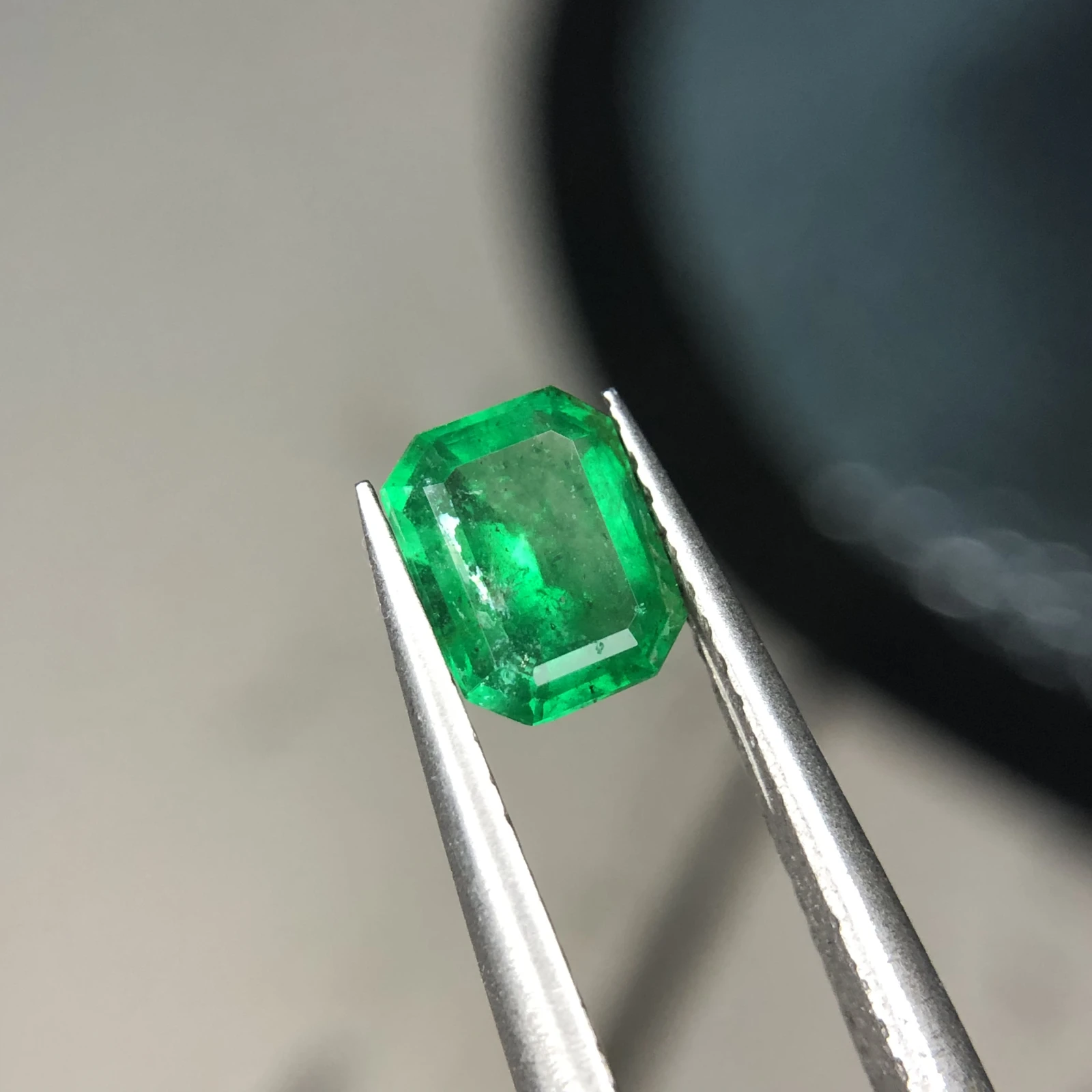 0.80ct Natural Emerald loose gemstone Octagon cut — view 5