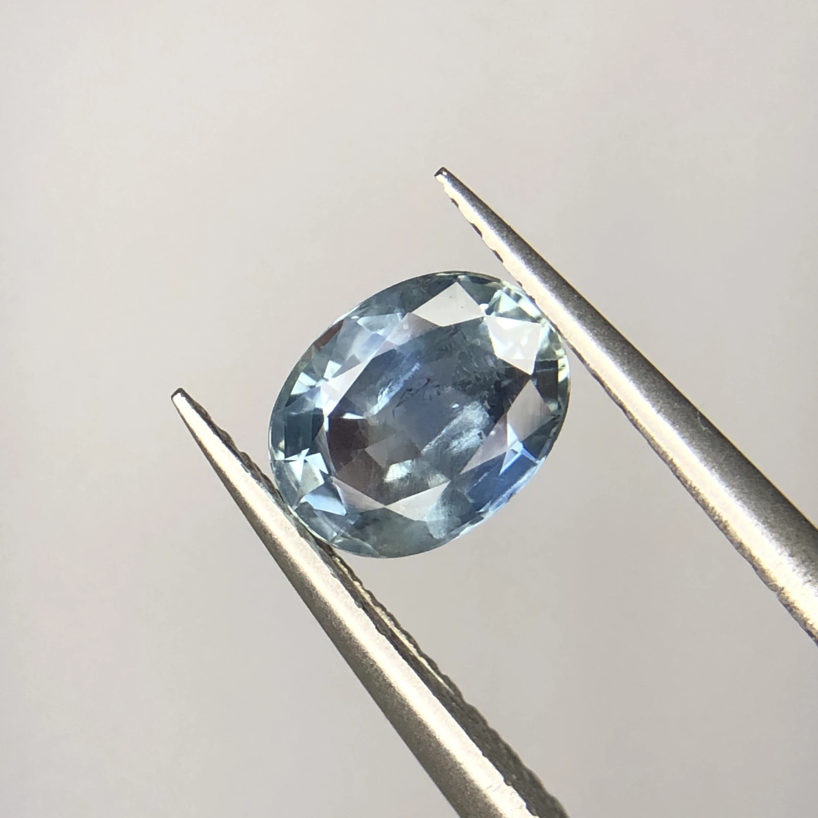 1.60 ct. Natural Sapphire loose gemstone oval shape — view 6