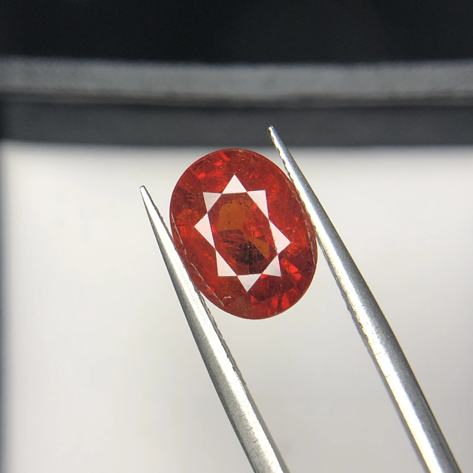 5.50 ct Natural Spessatine garnet loose gemstone oval shape — view 1