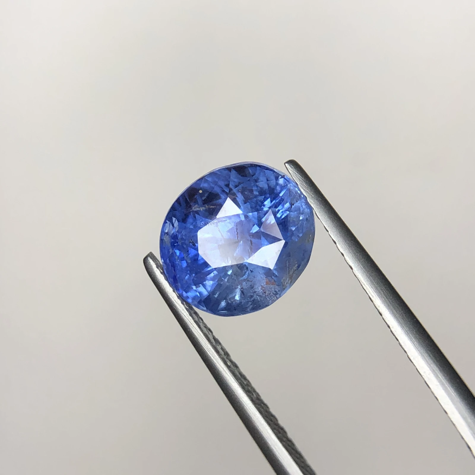 CGTL Certified 4.15 CT Natural Untreated Blue Sapphire Oval Shape Loose Gemstone from Sri Lanka — view 6